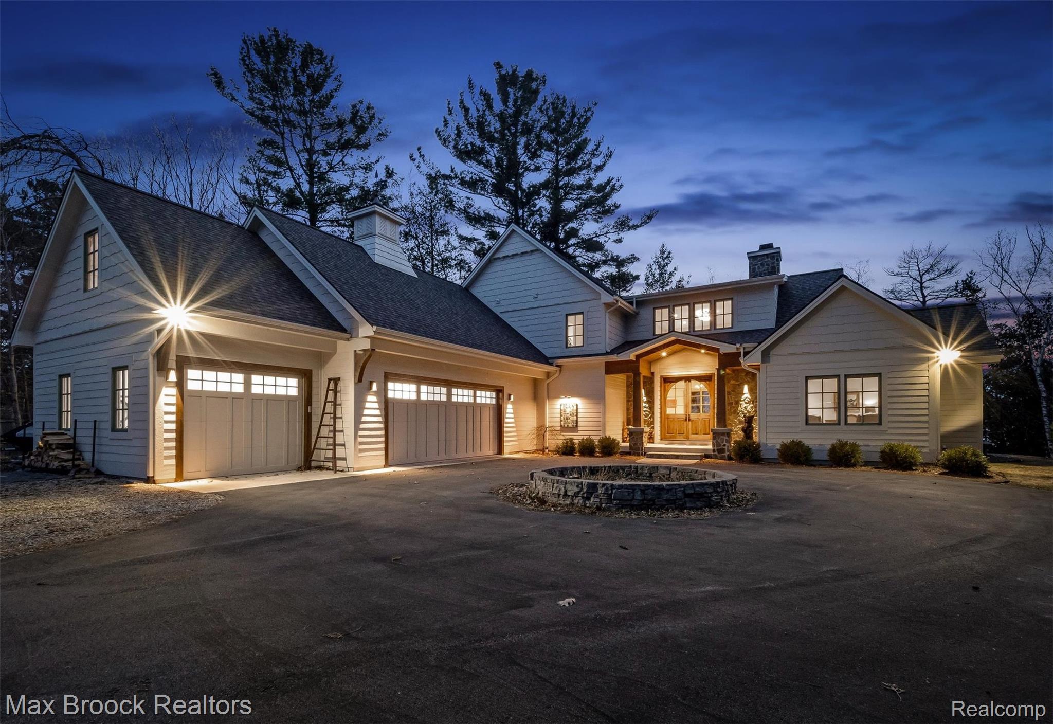 1432 S East Torch Lake Drive