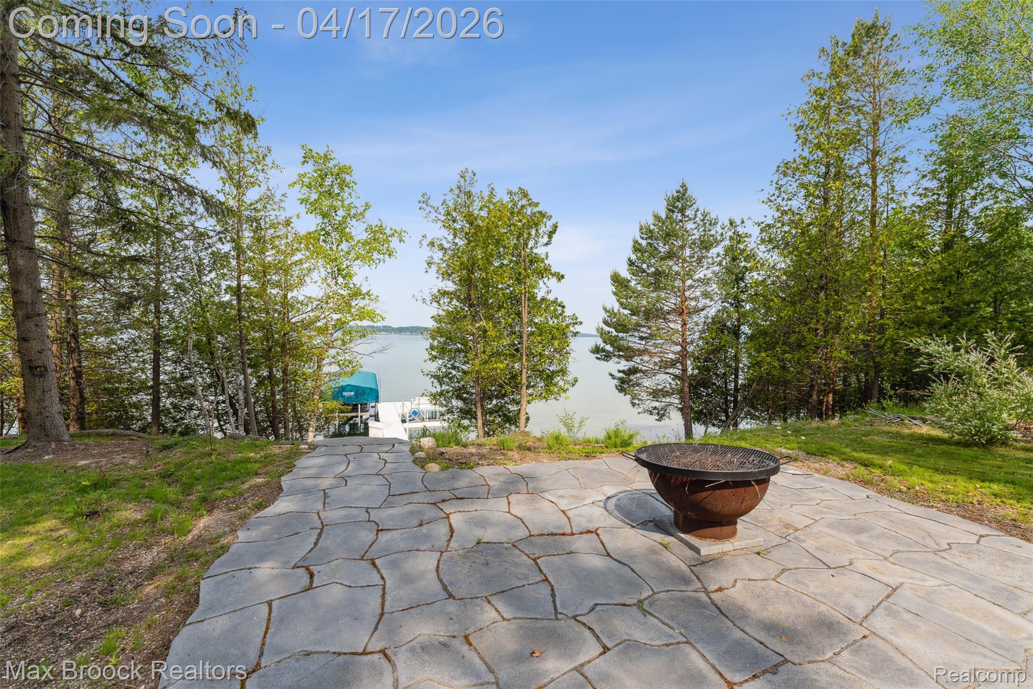 1432 S East Torch Lake Drive