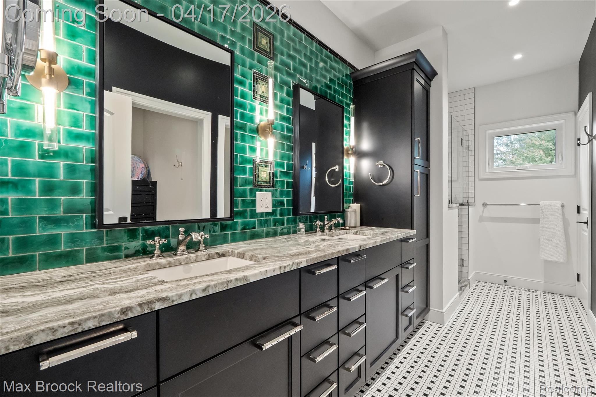 1432 S East Torch Lake Drive