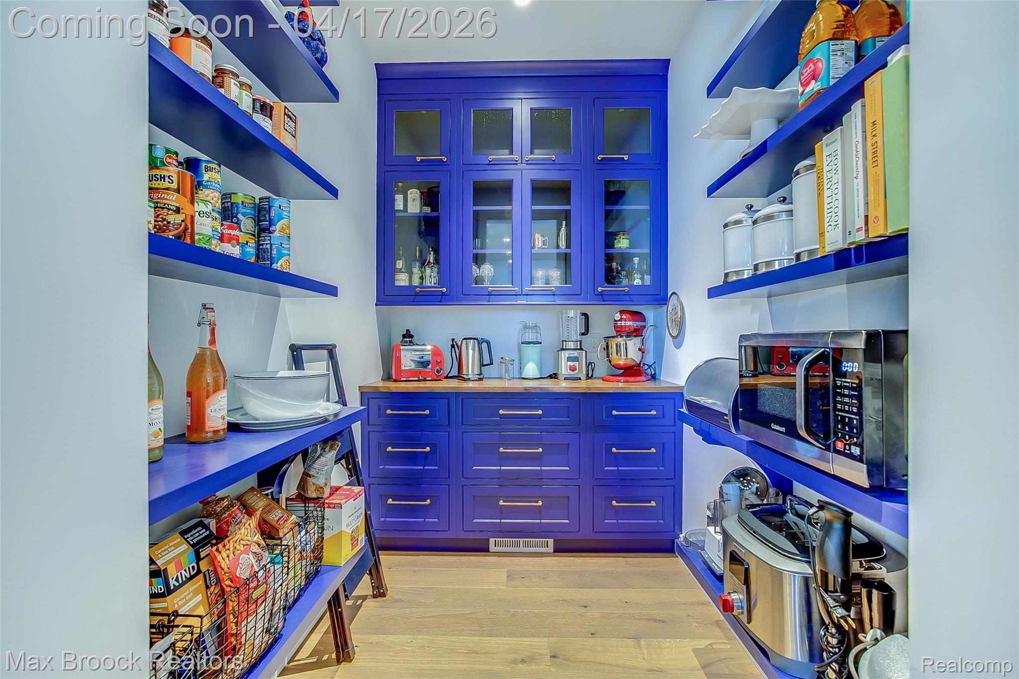 1432 S East Torch Lake Drive