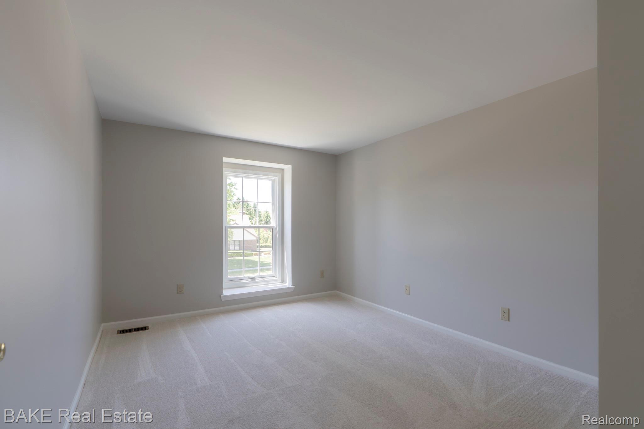 10000 Red Maple Drive