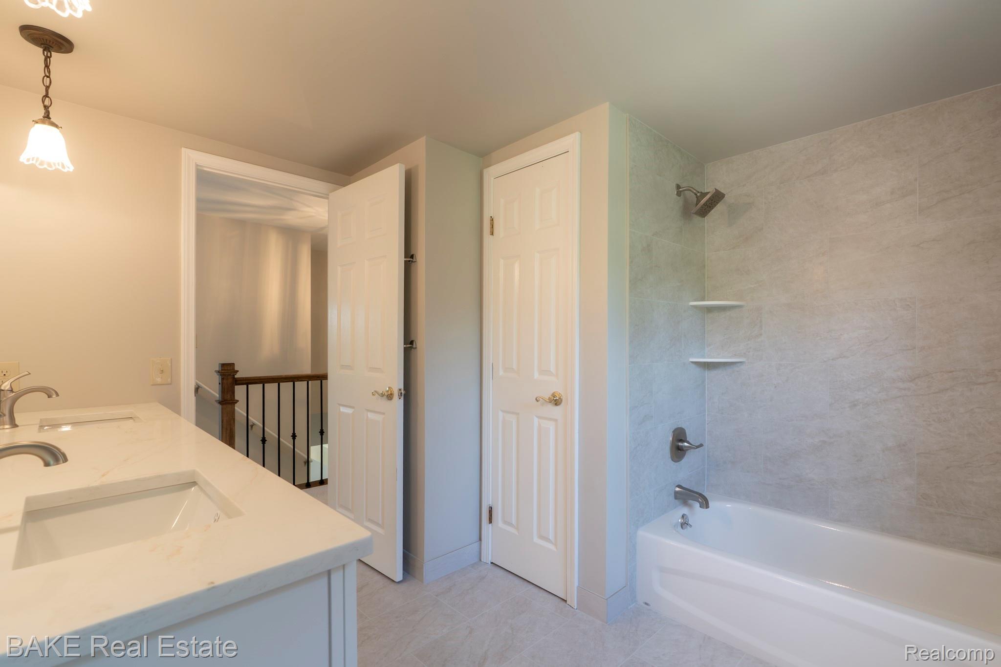 10000 Red Maple Drive