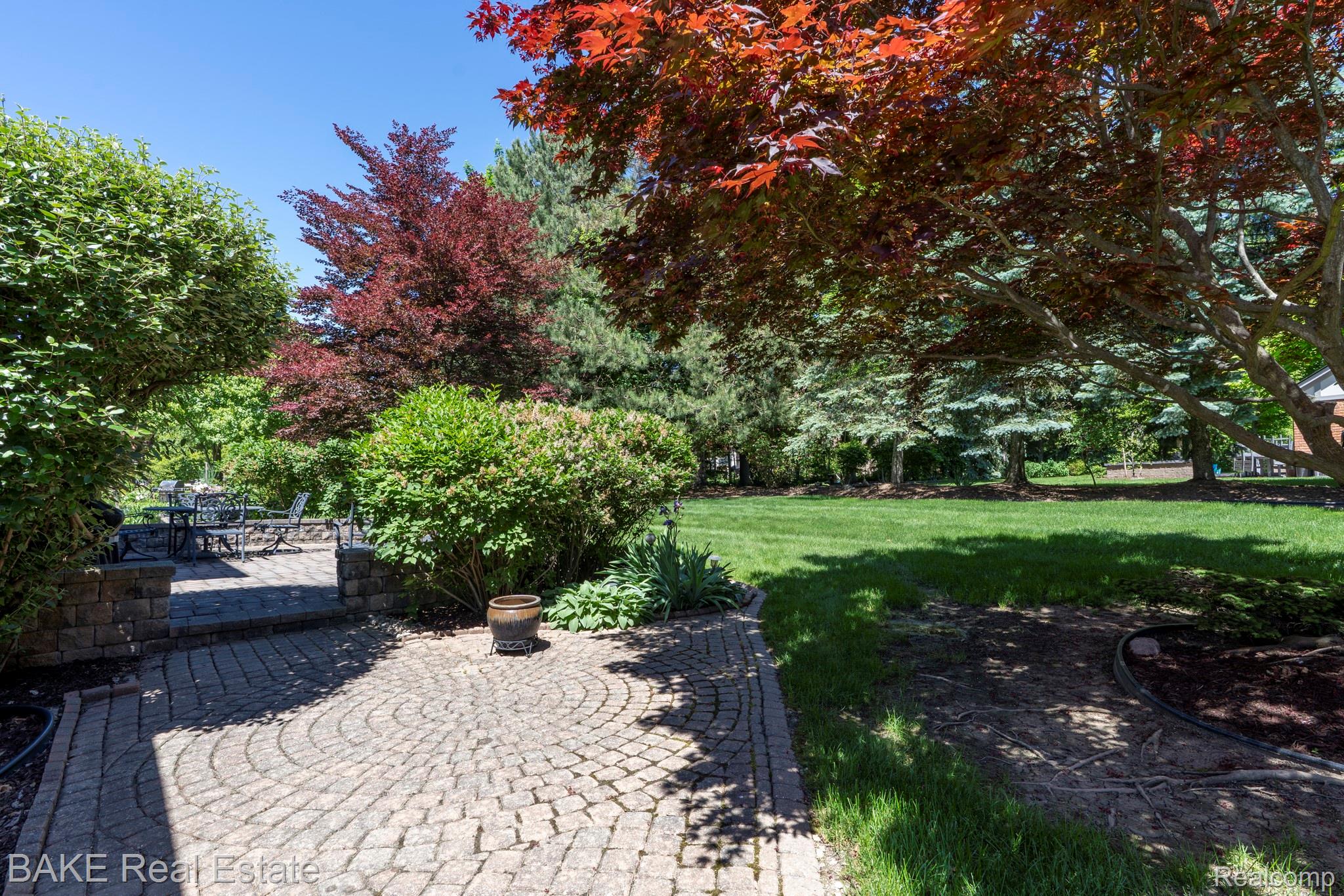 10000 Red Maple Drive