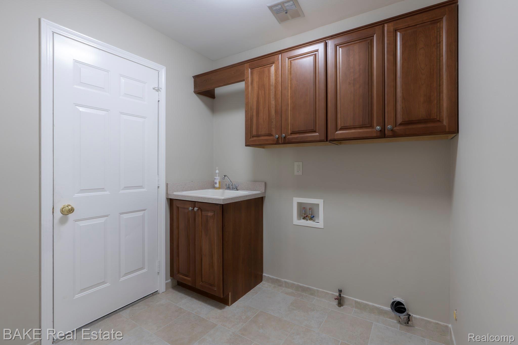10000 Red Maple Drive
