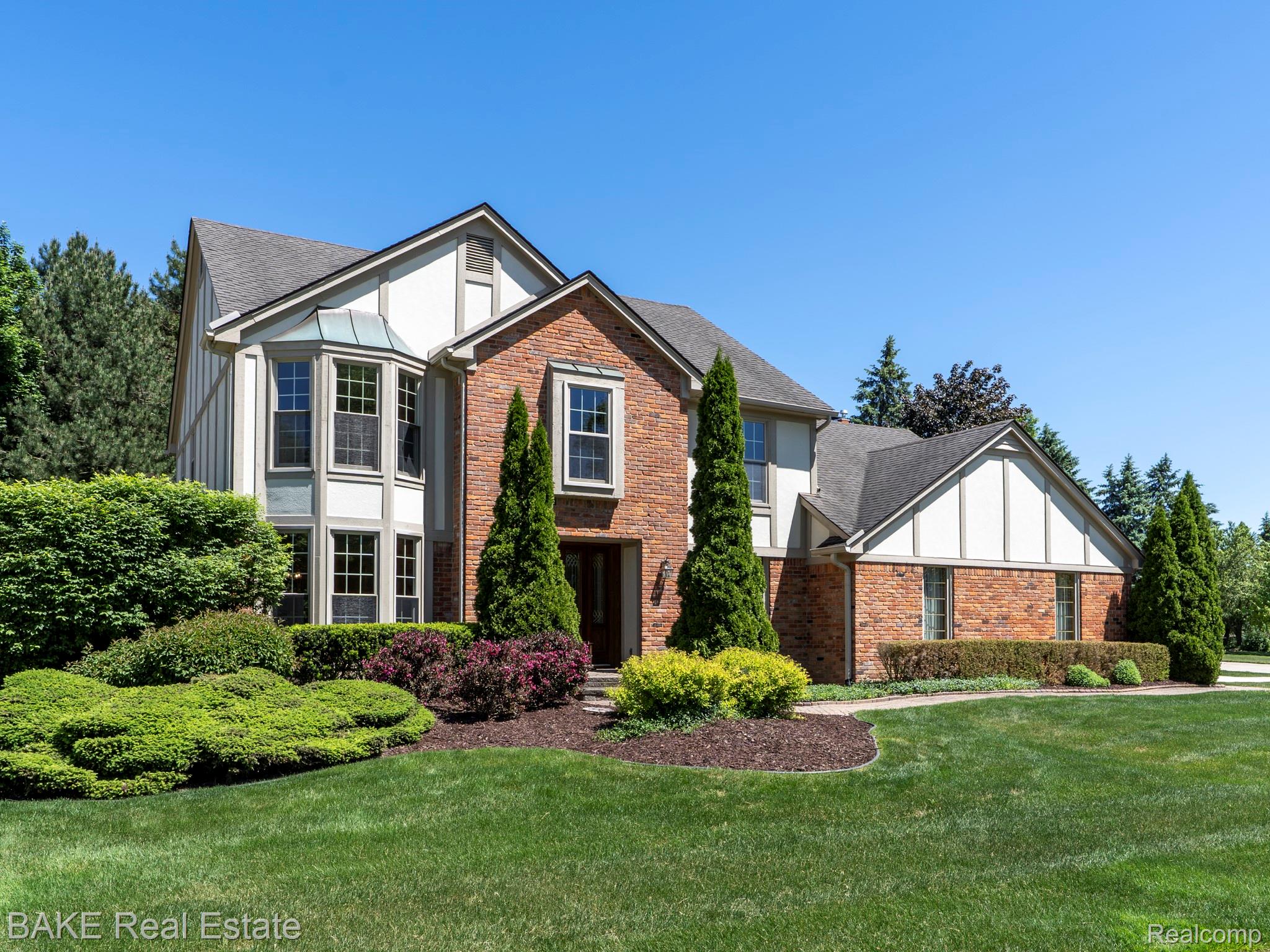 10000 Red Maple Drive