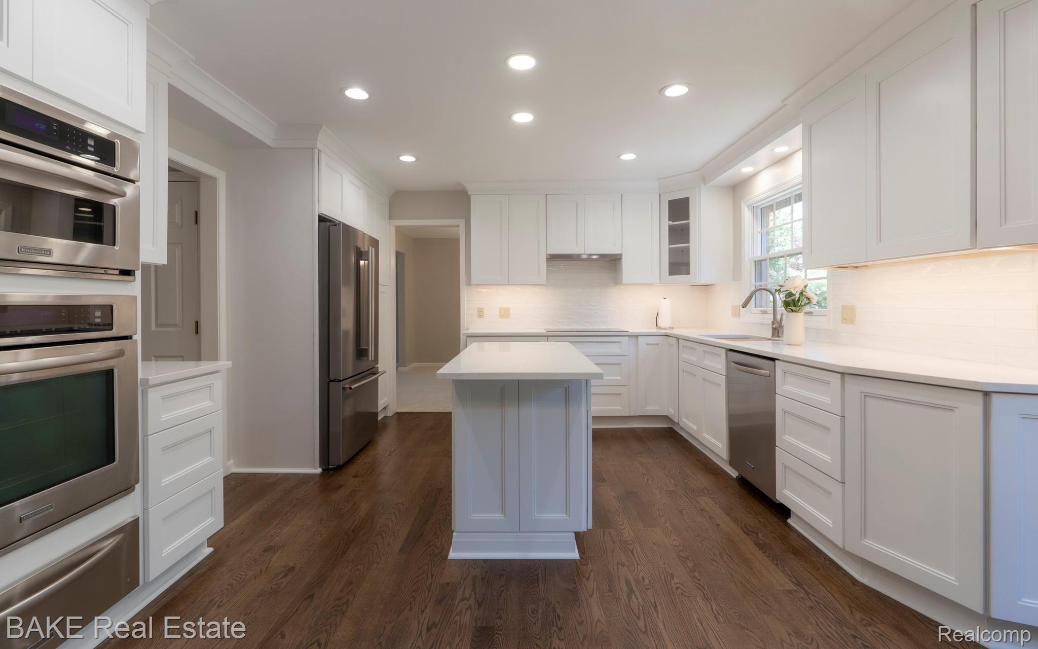 10000 Red Maple Drive