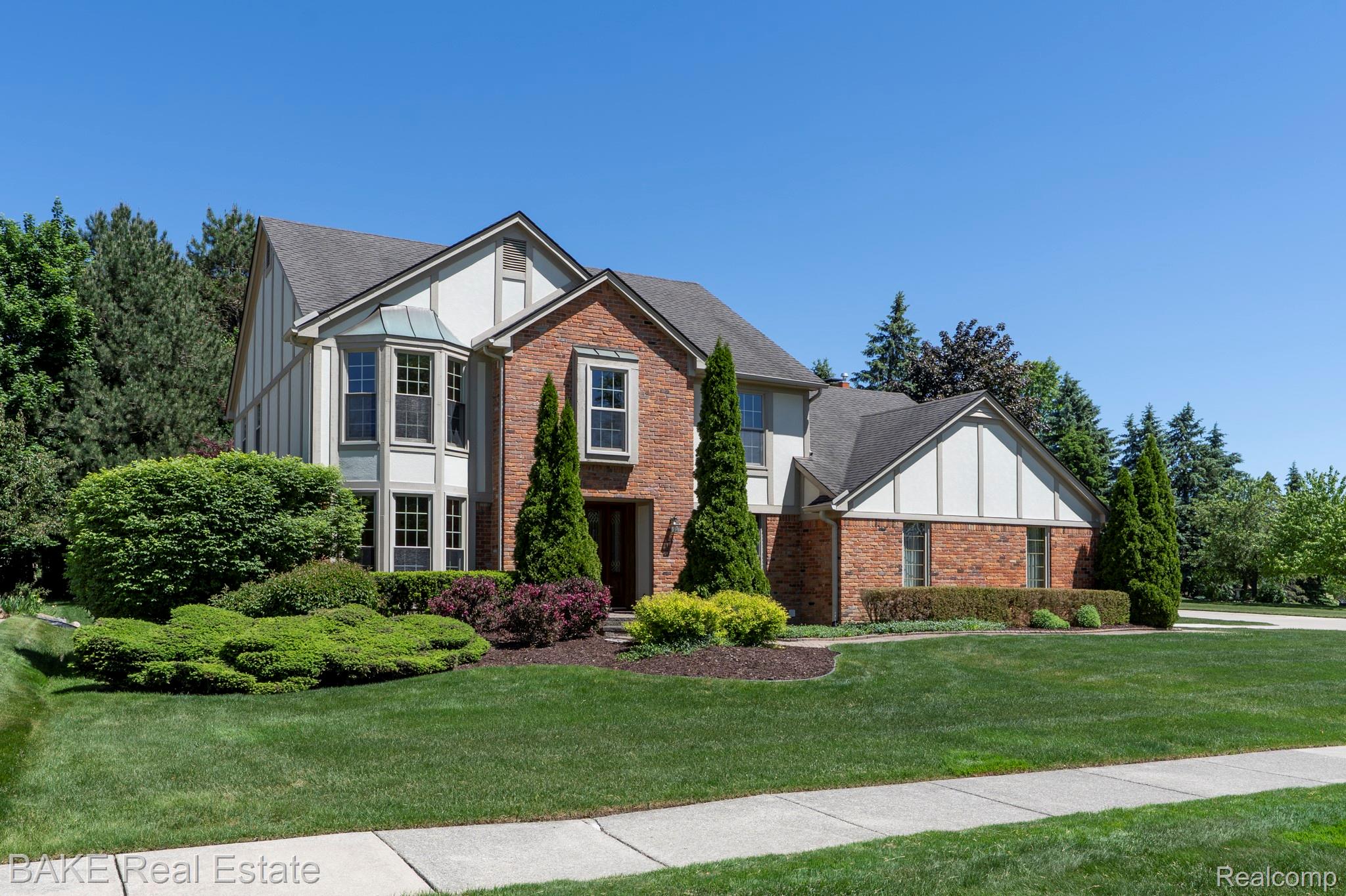 10000 Red Maple Drive