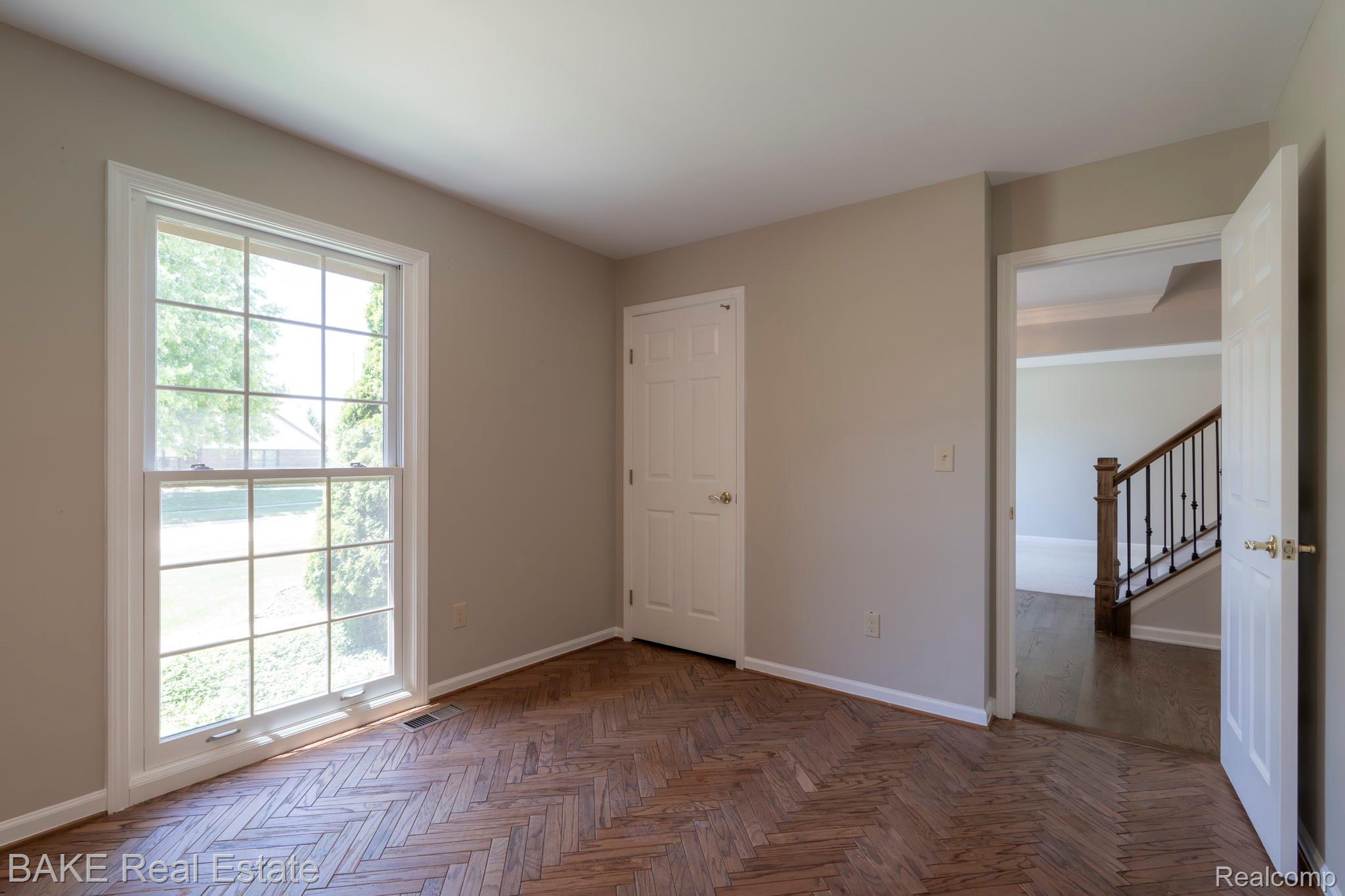 10000 Red Maple Drive