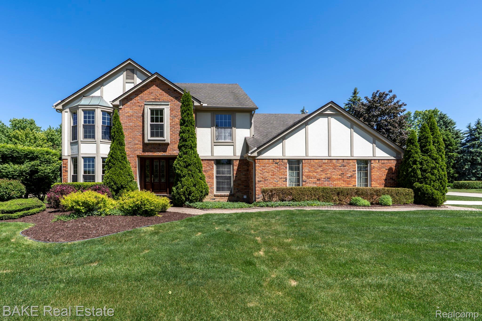 10000 Red Maple Drive