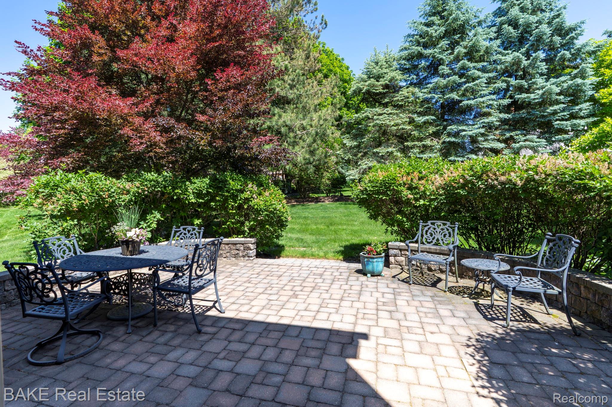 10000 Red Maple Drive