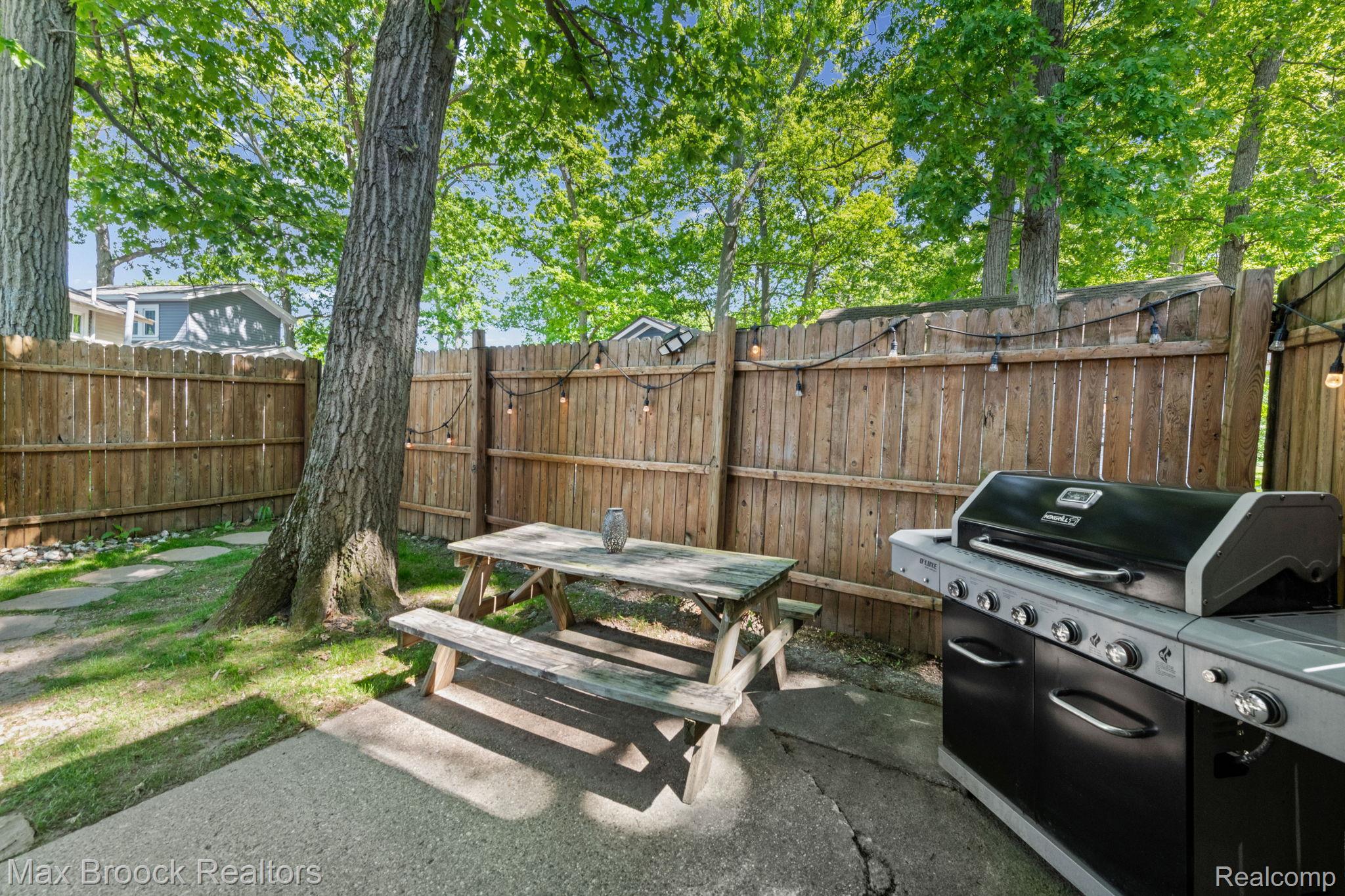5338 Wildwood Drive