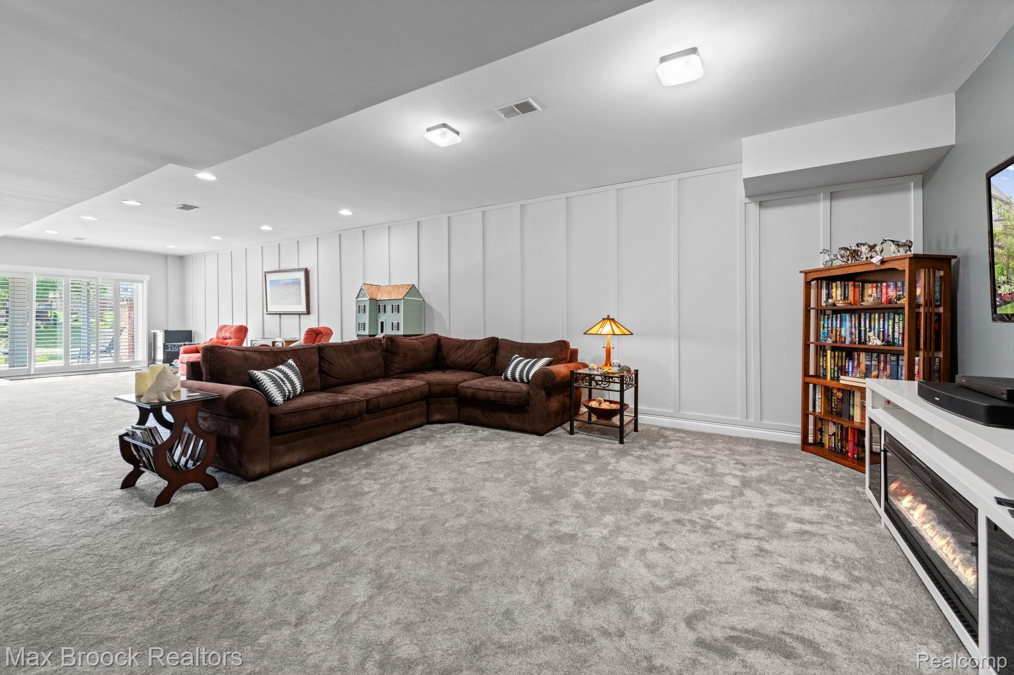 10812 Waterfall Court