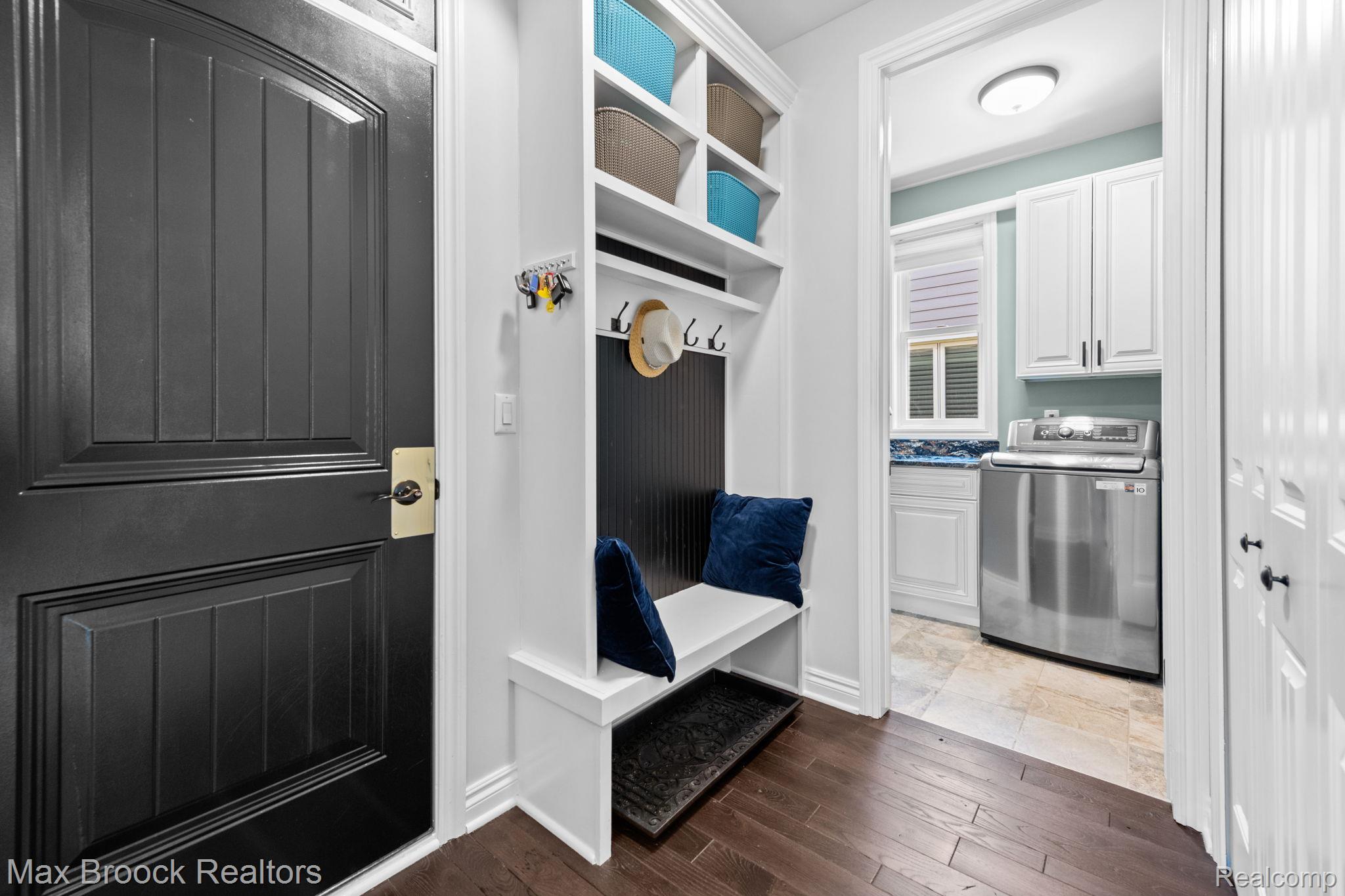10812 Waterfall Court
