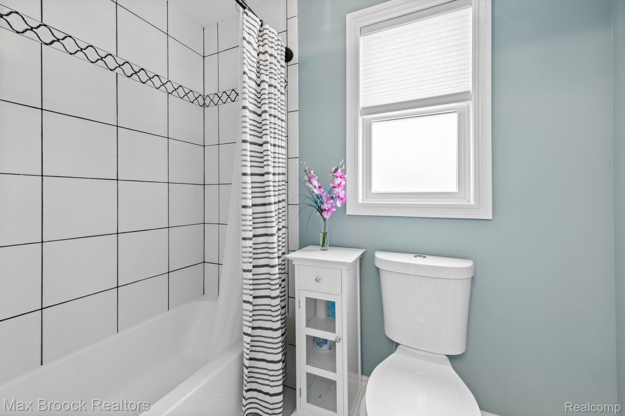 10812 Waterfall Court