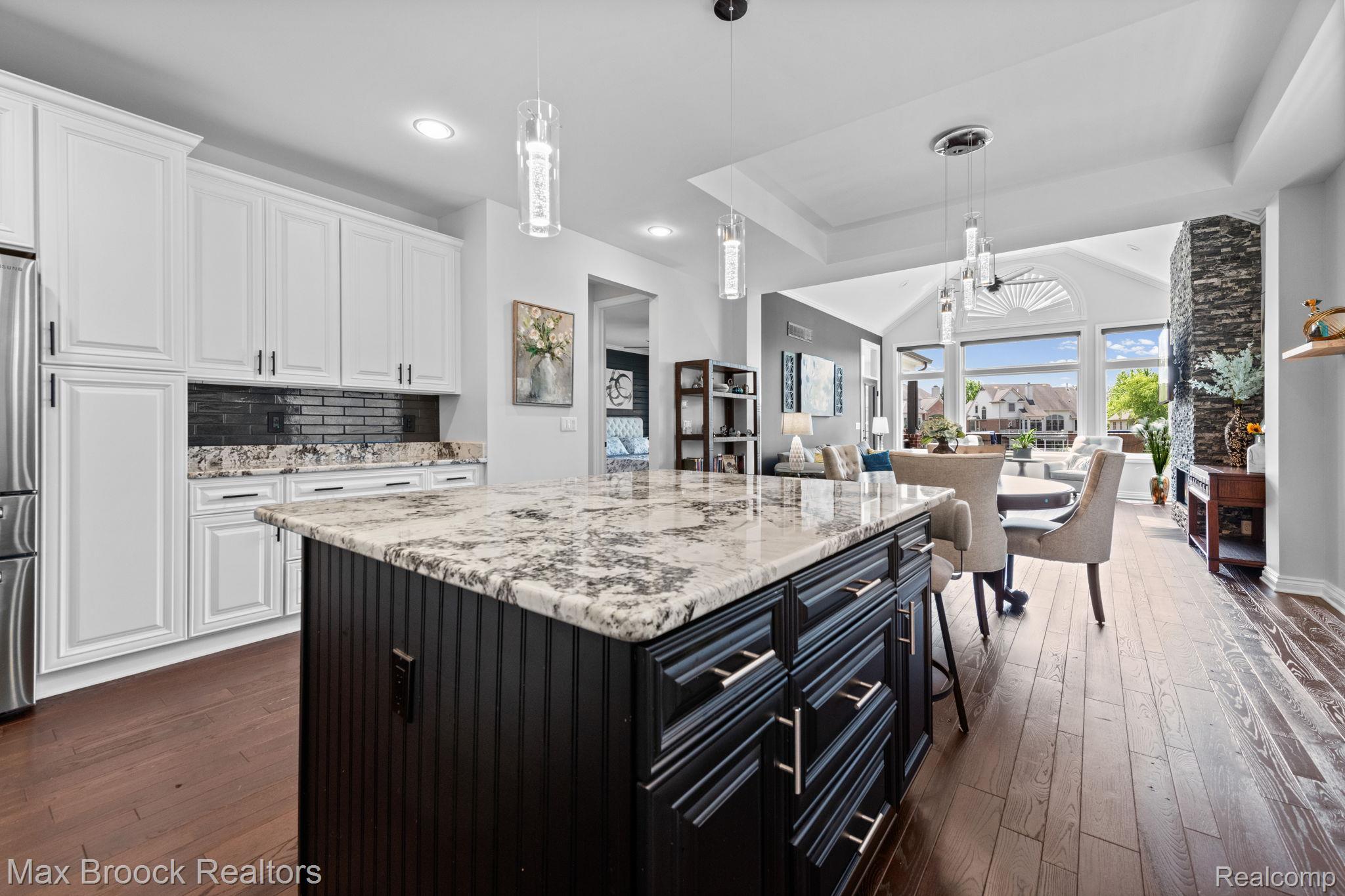 10812 Waterfall Court