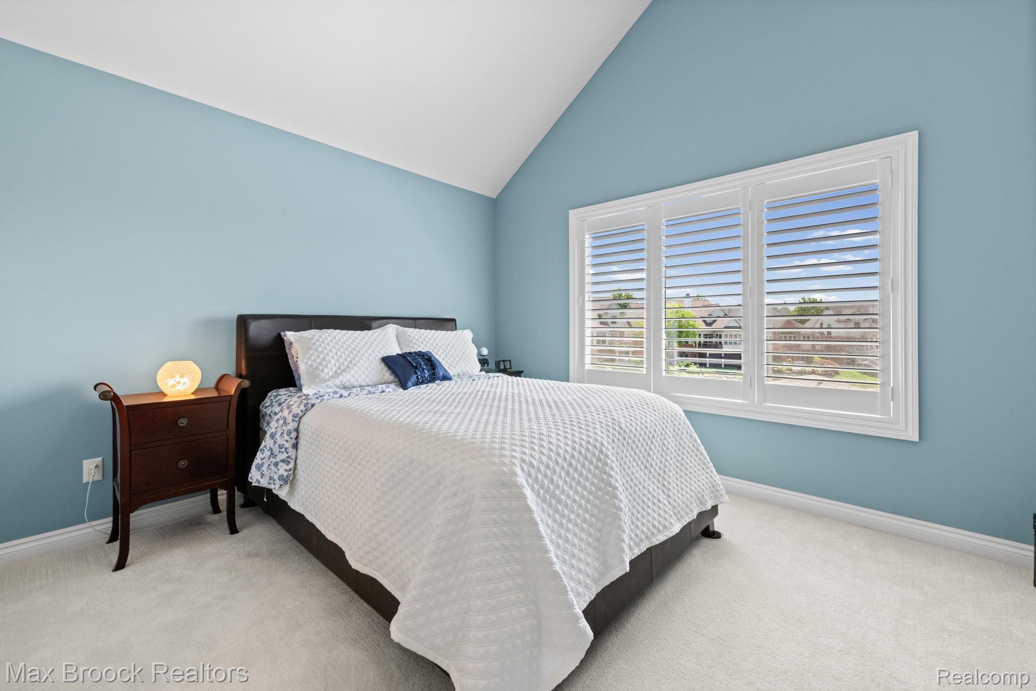 10812 Waterfall Court