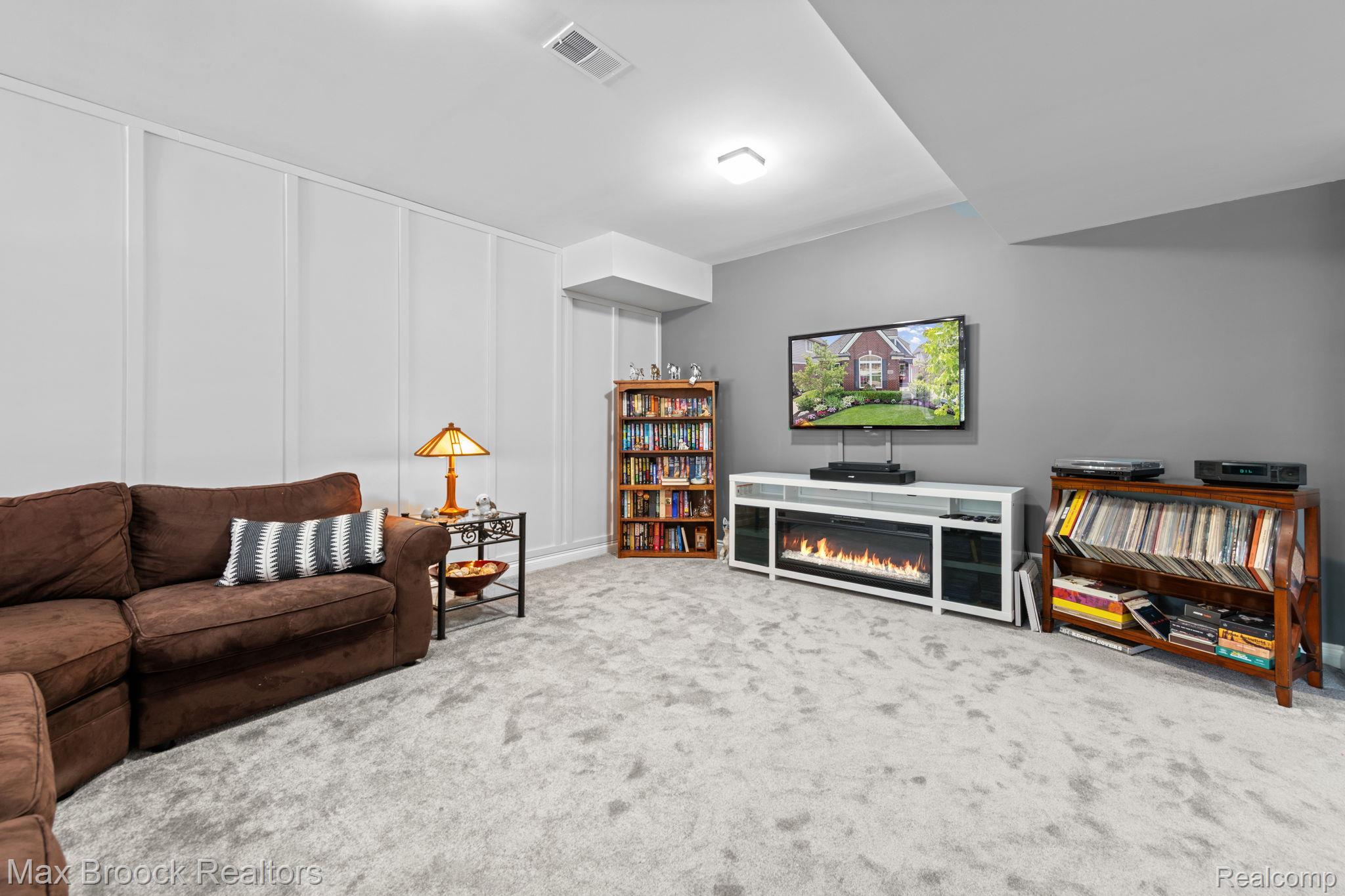 10812 Waterfall Court