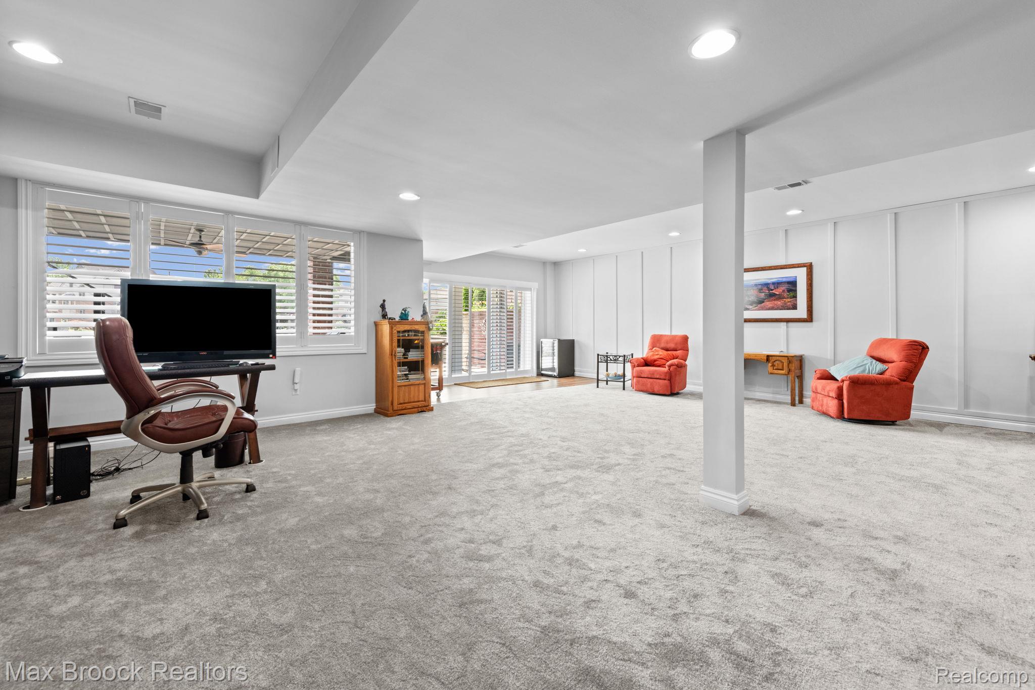 10812 Waterfall Court