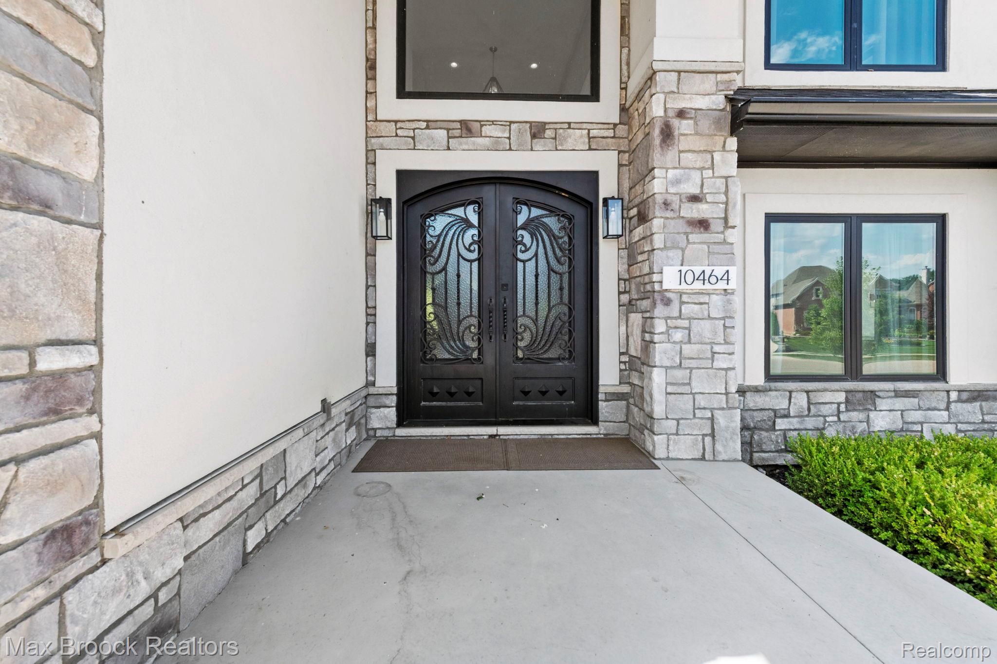 10464 Stoney Point Drive