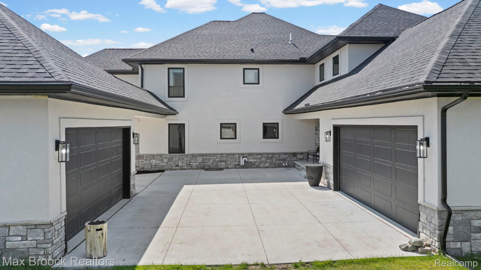 10464 Stoney Point Drive