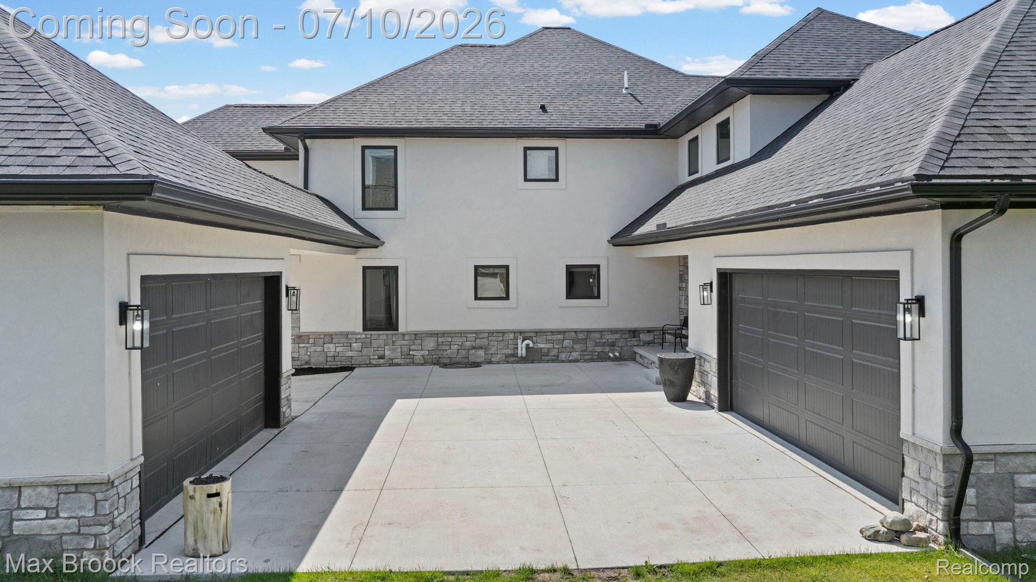10464 Stoney Point Drive