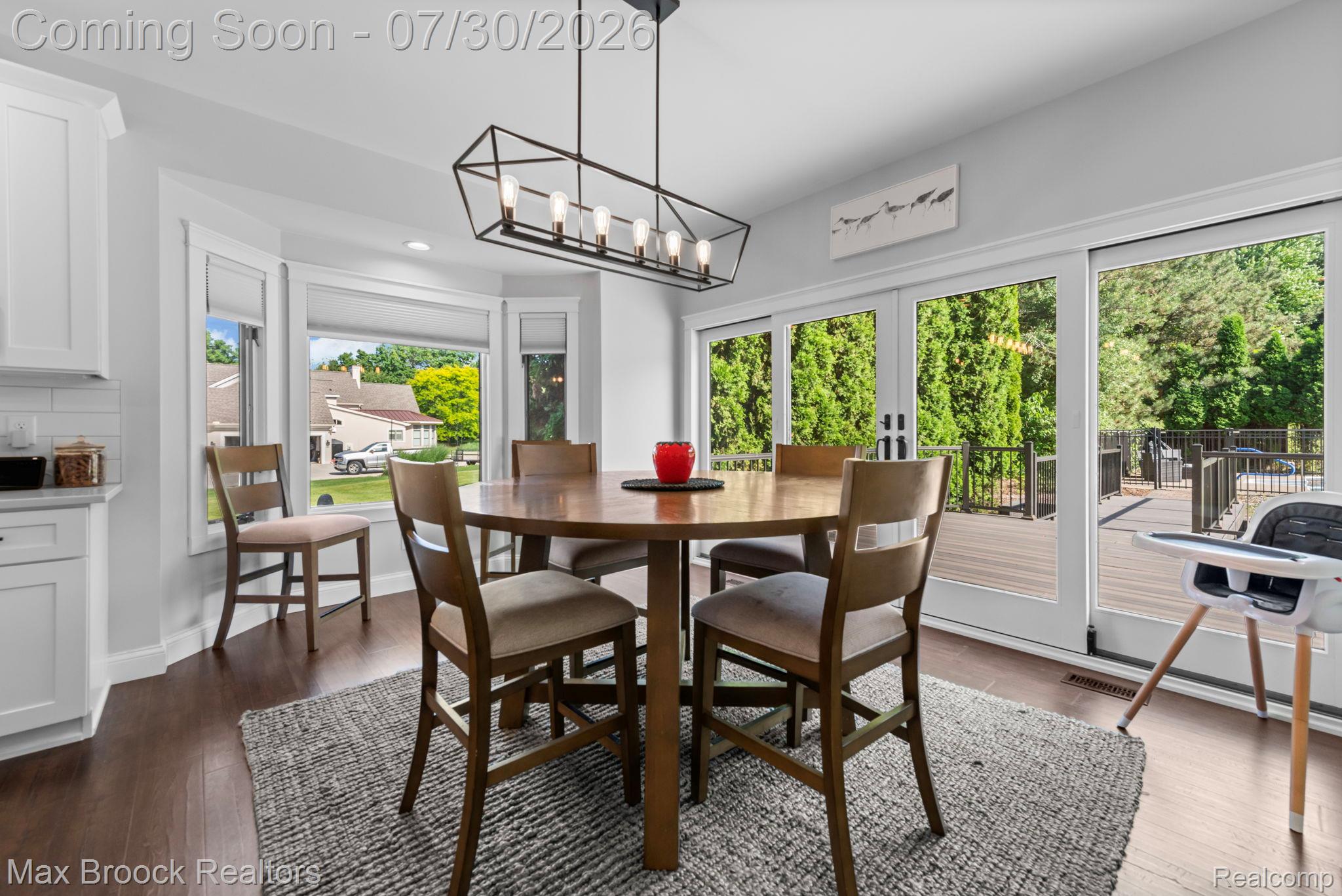 6827 Strawberry Lane