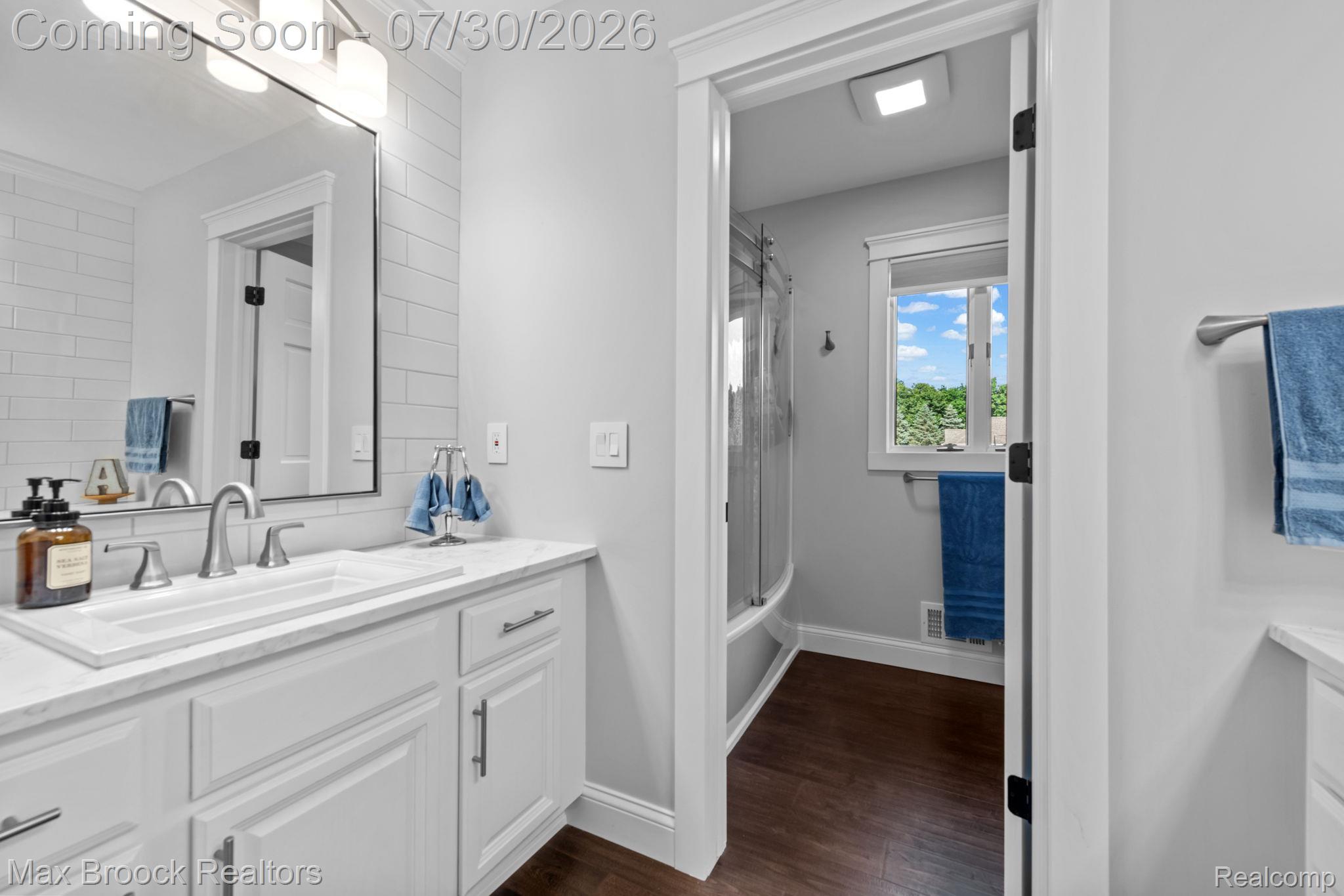 6827 Strawberry Lane