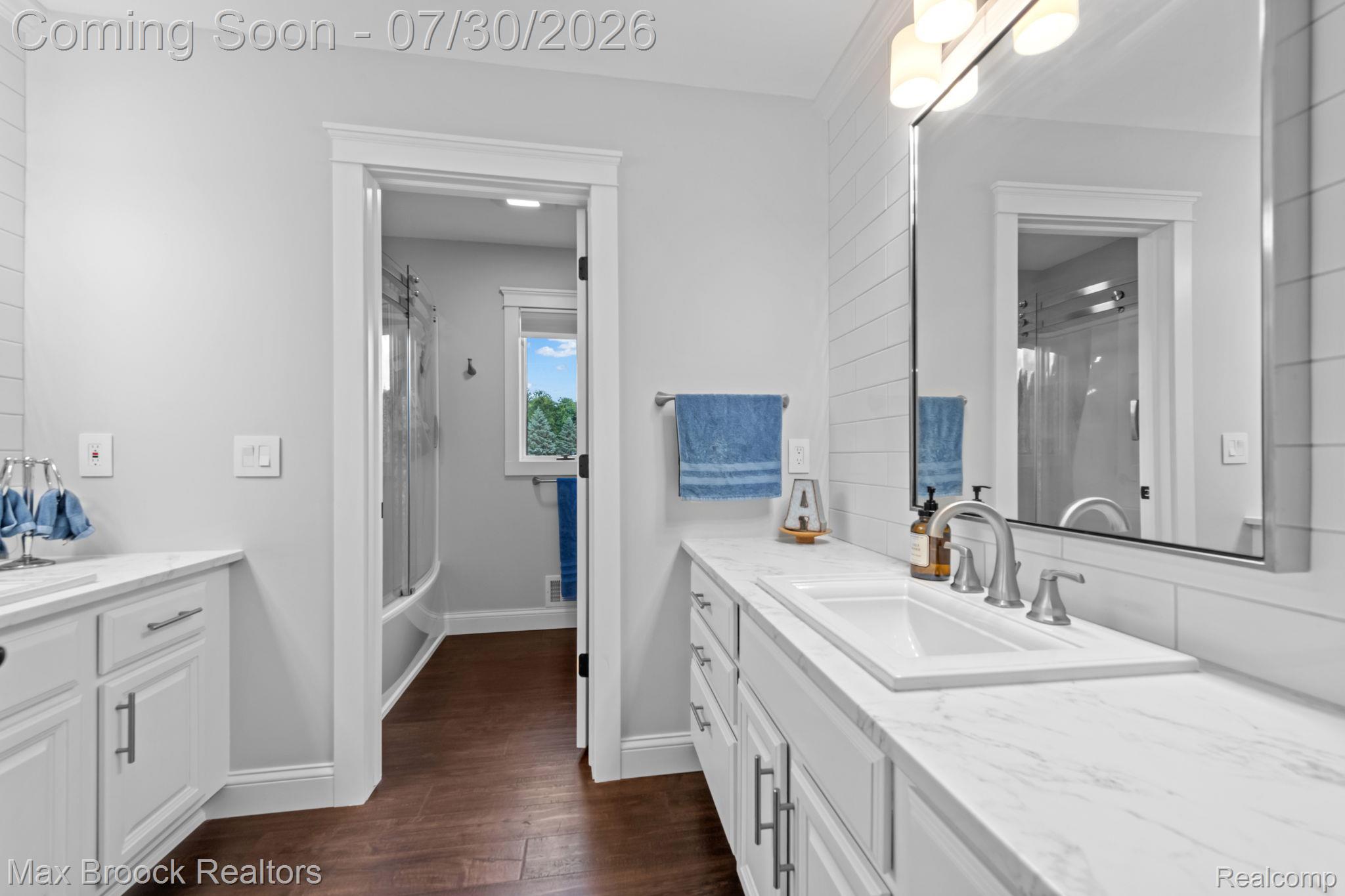 6827 Strawberry Lane