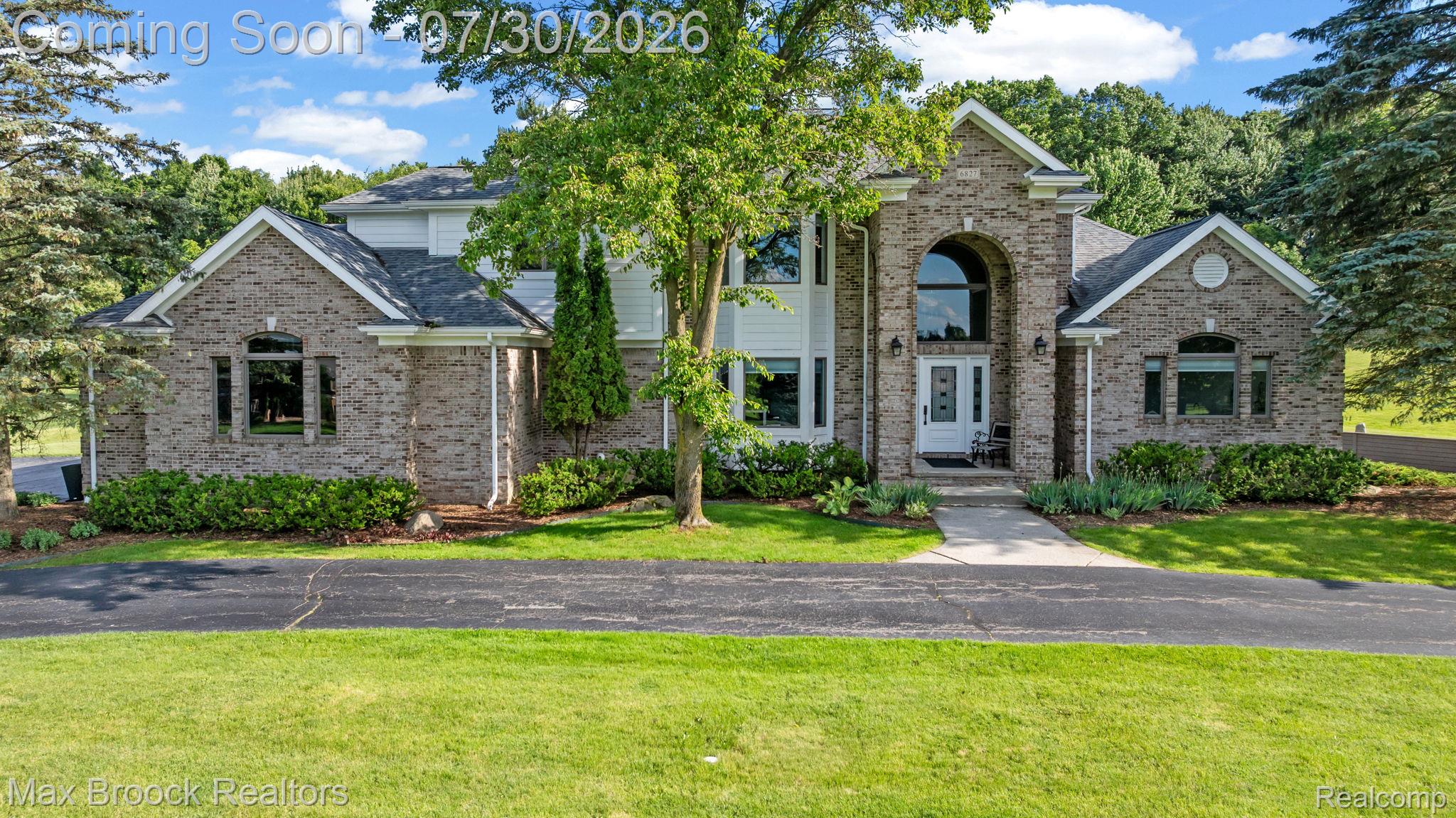 6827 Strawberry Lane