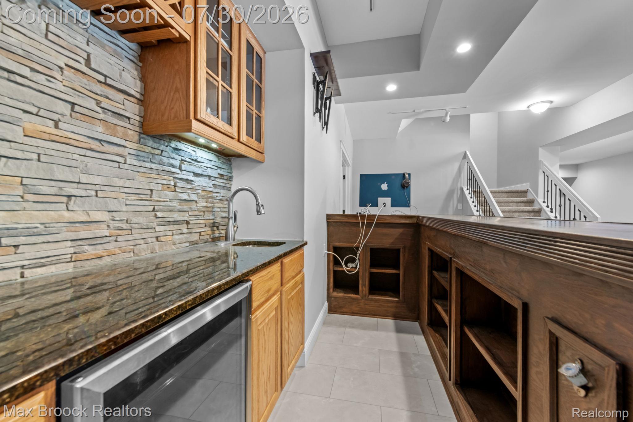 6827 Strawberry Lane