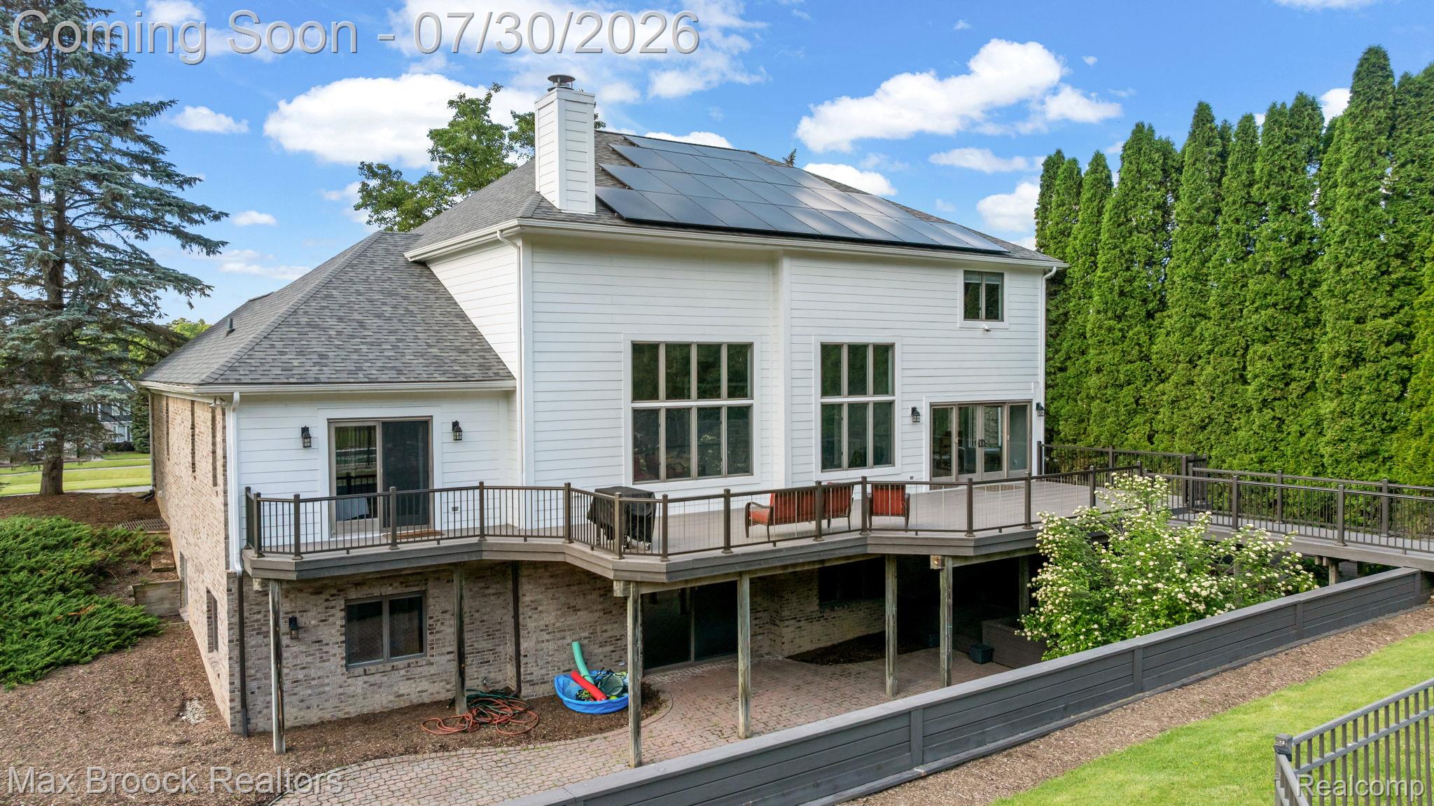 6827 Strawberry Lane