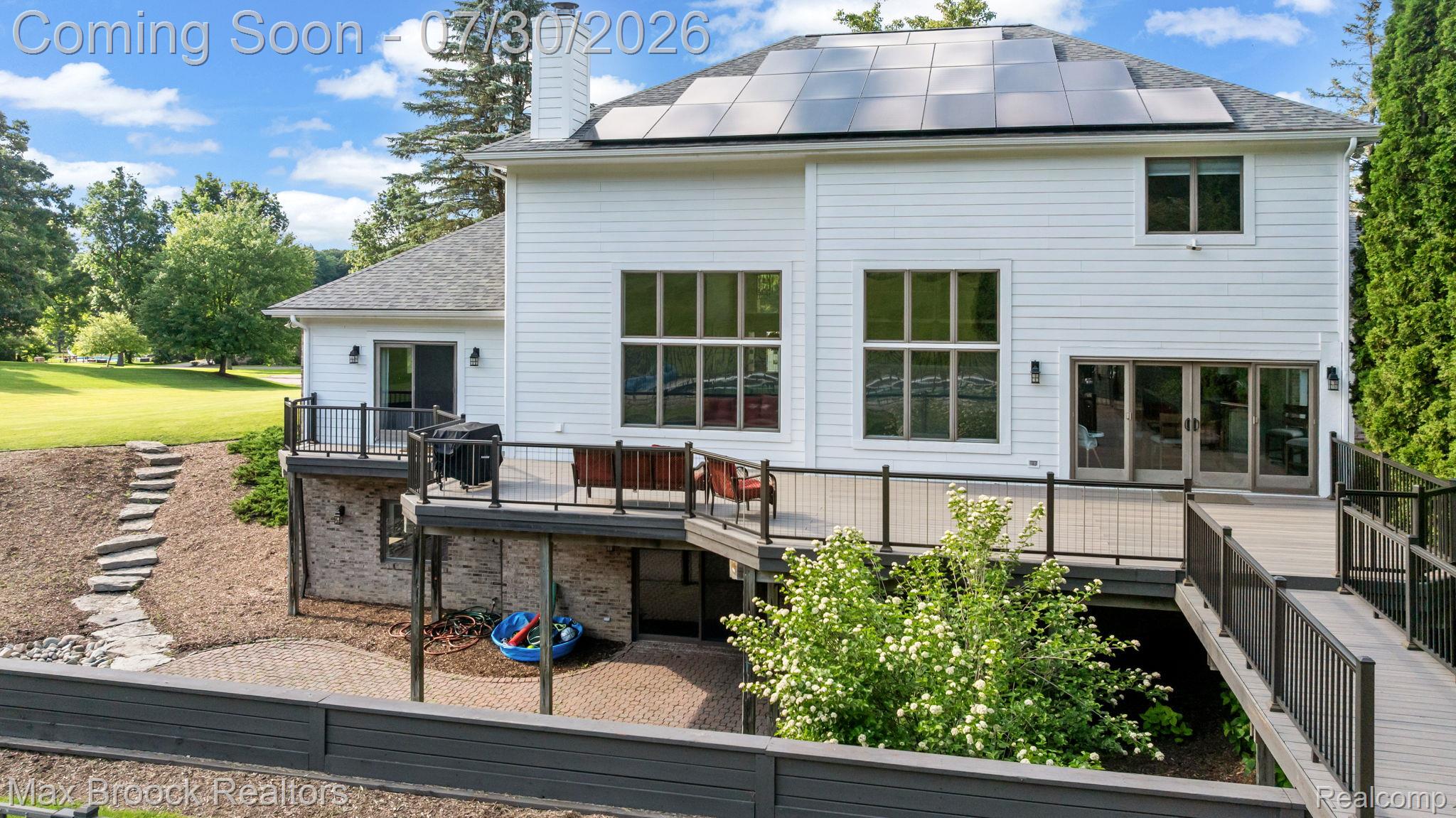 6827 Strawberry Lane