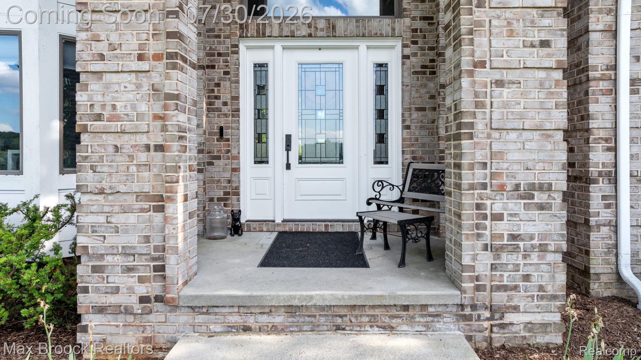 6827 Strawberry Lane