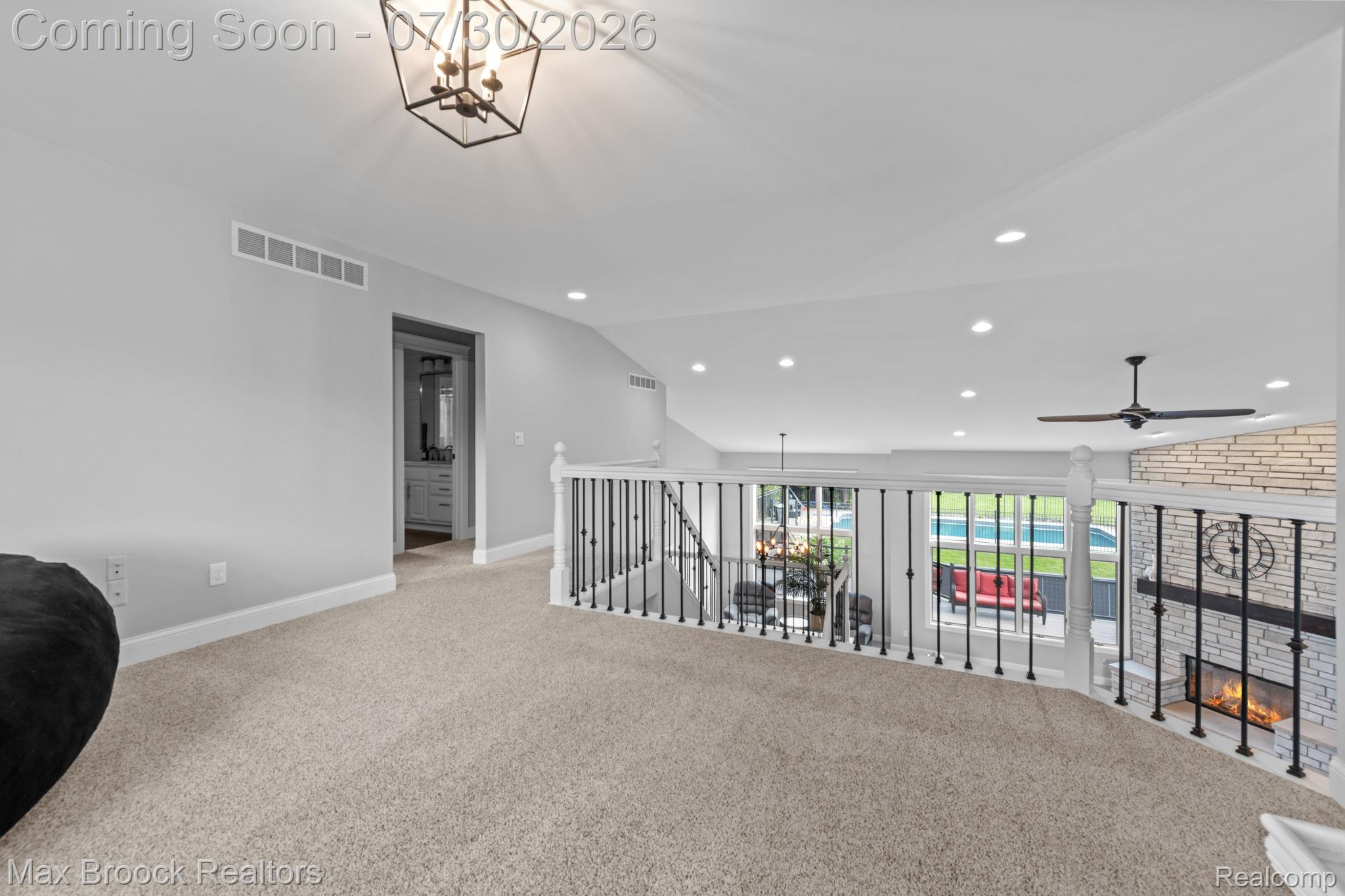 6827 Strawberry Lane