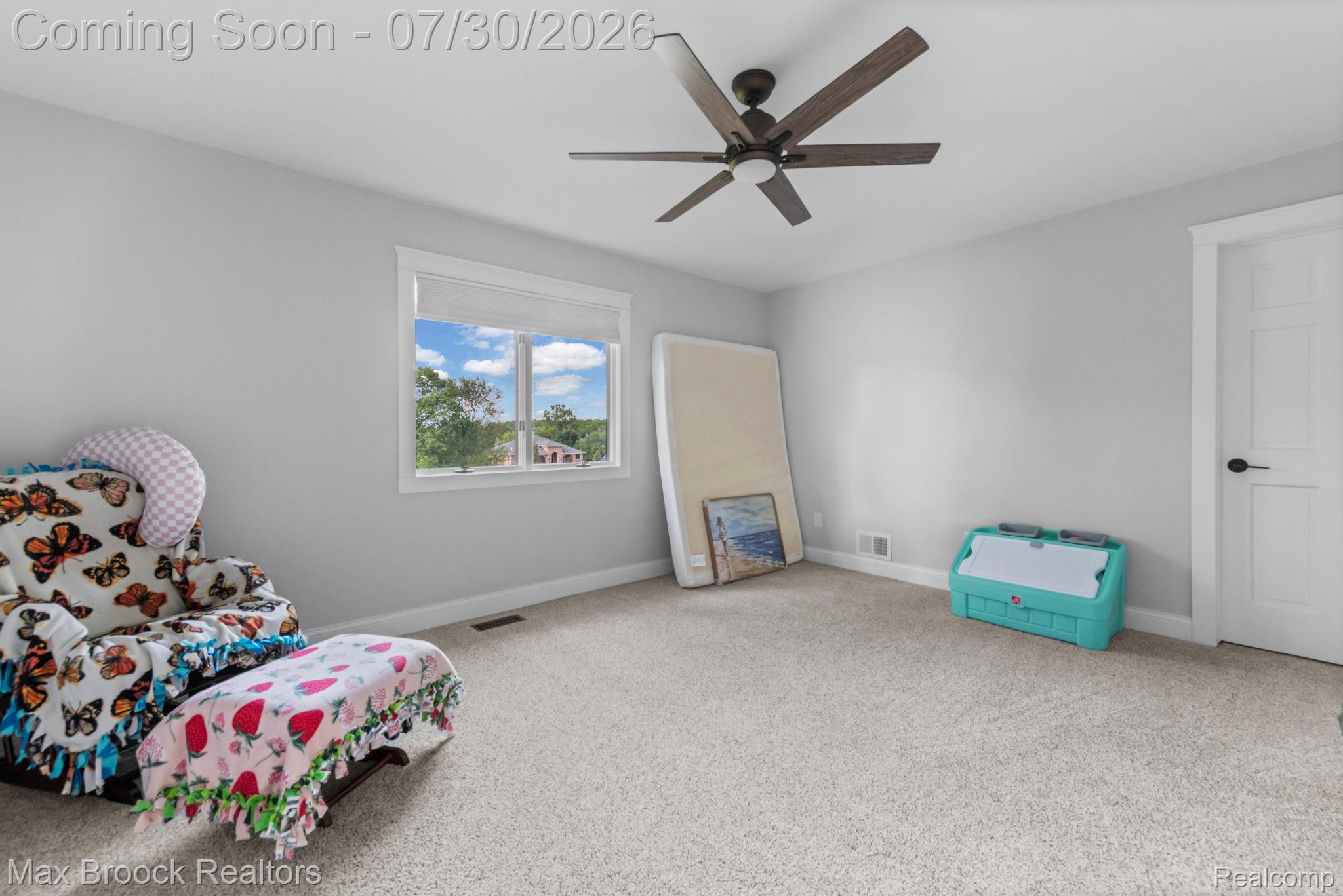6827 Strawberry Lane