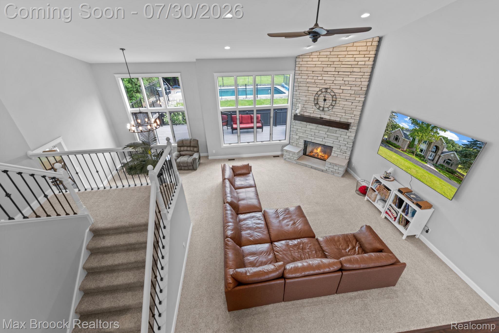 6827 Strawberry Lane
