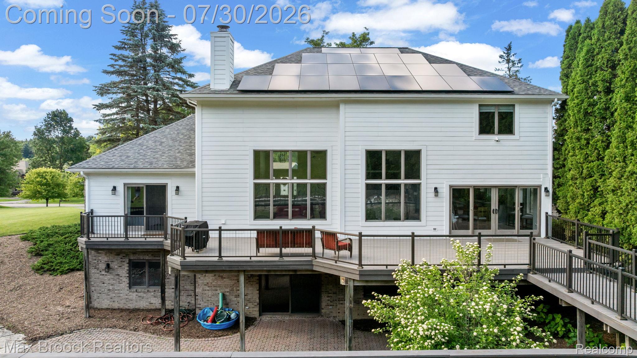 6827 Strawberry Lane