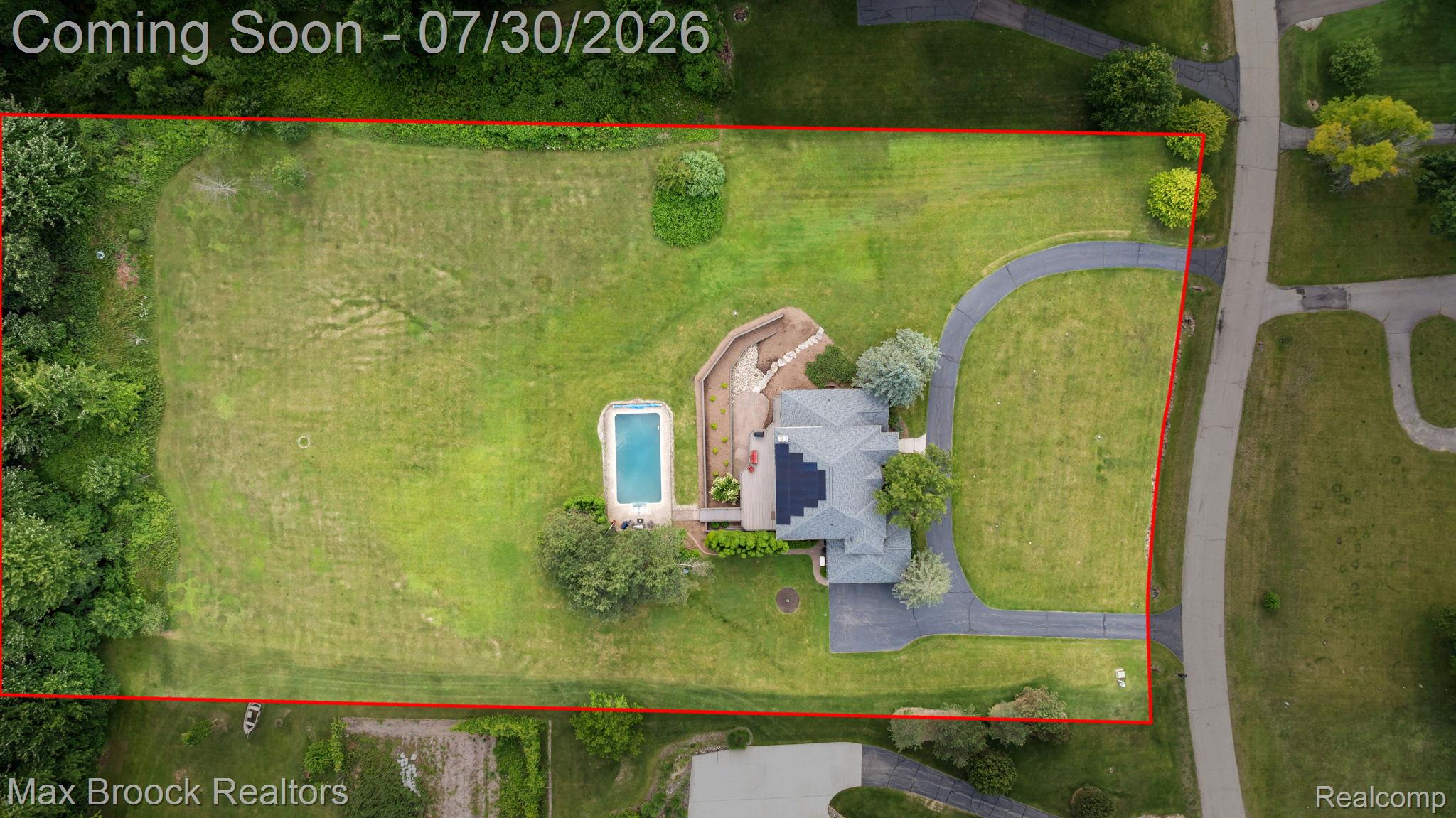 6827 Strawberry Lane