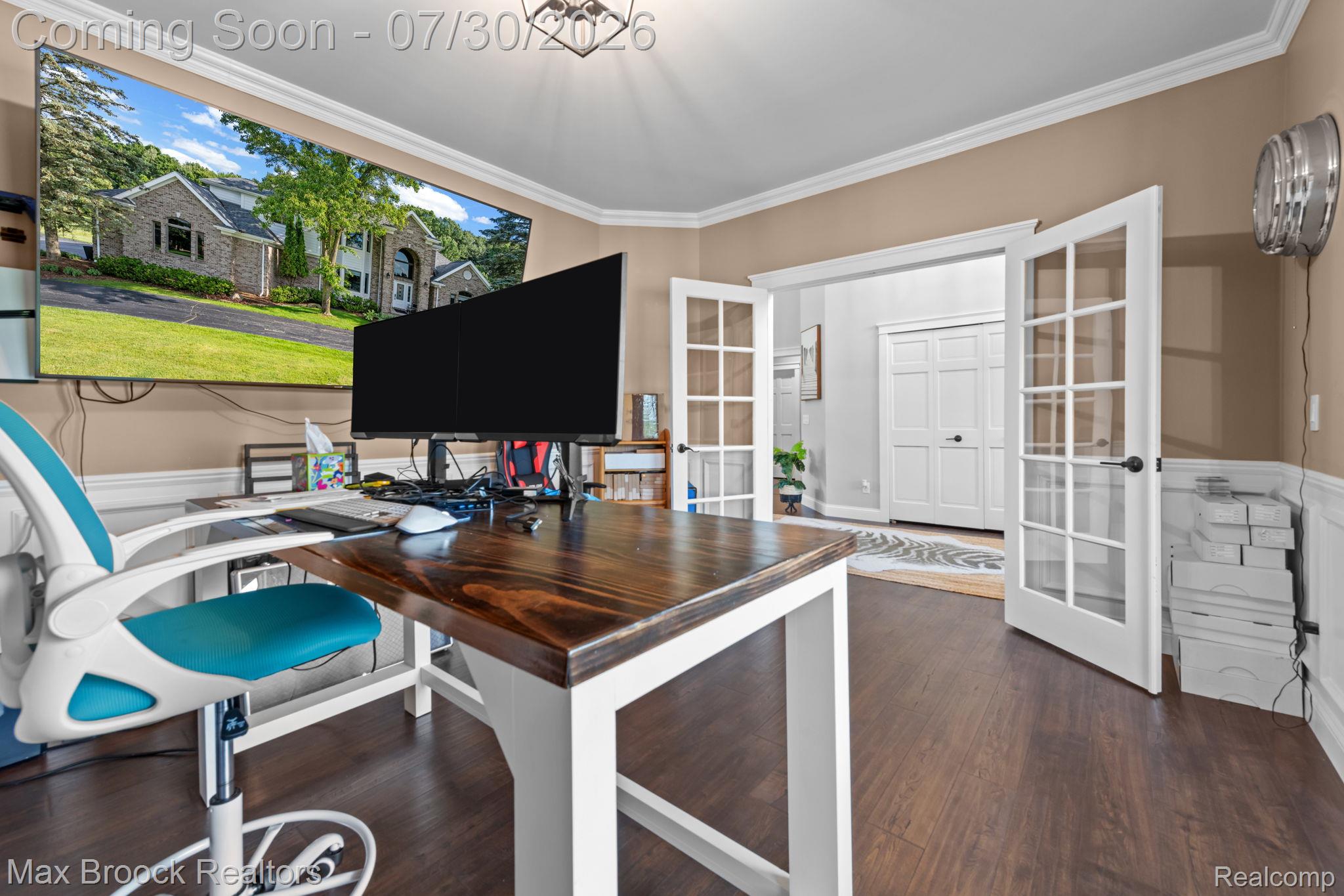 6827 Strawberry Lane
