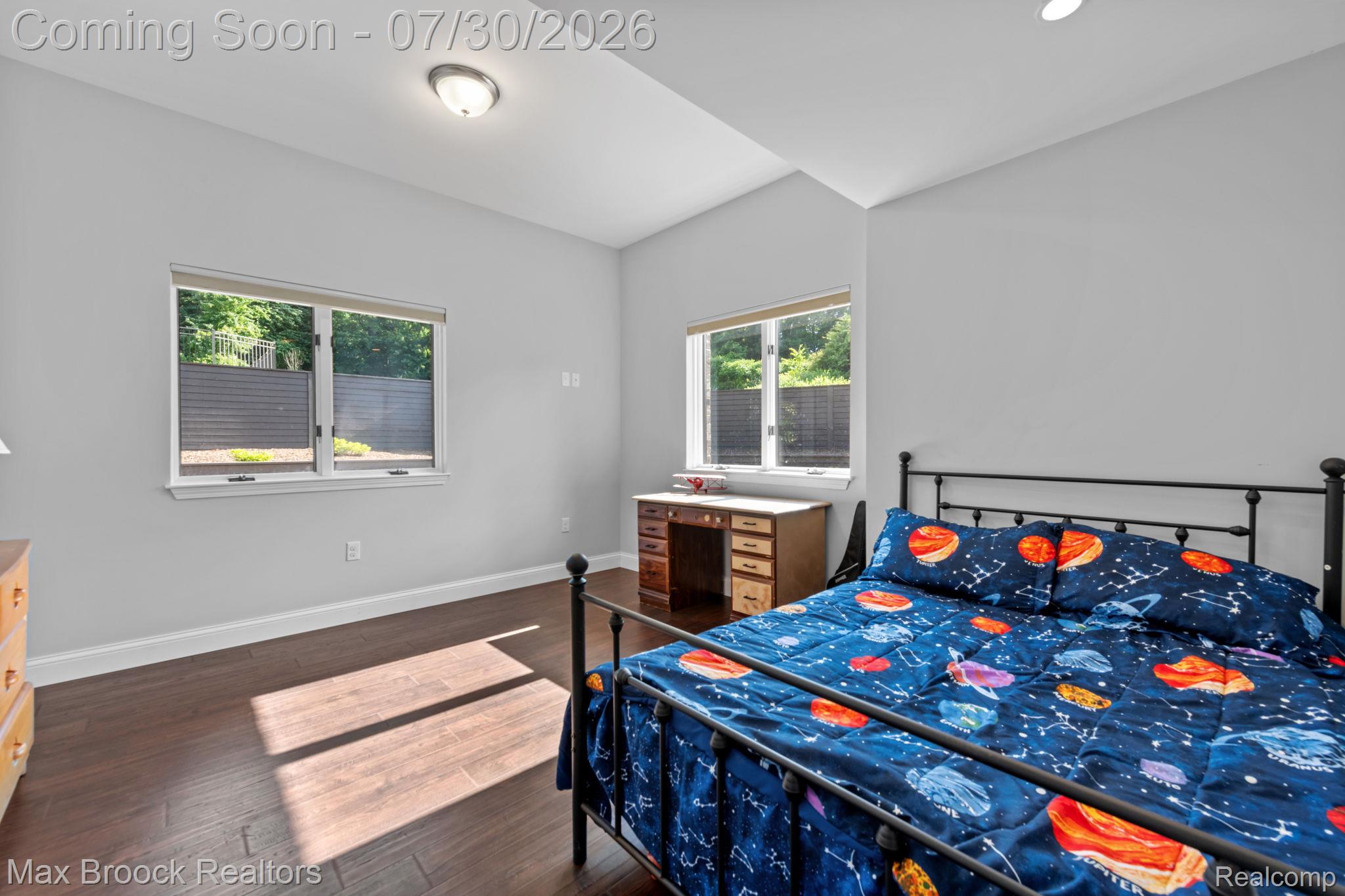 6827 Strawberry Lane