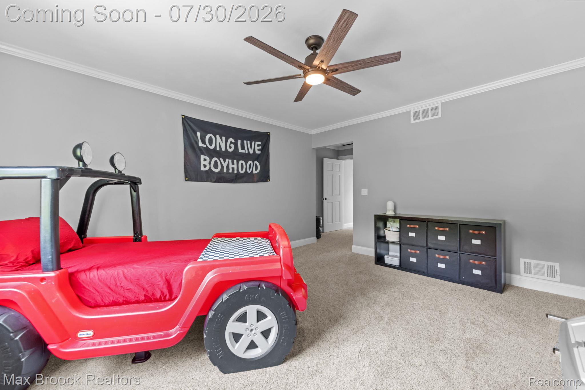 6827 Strawberry Lane