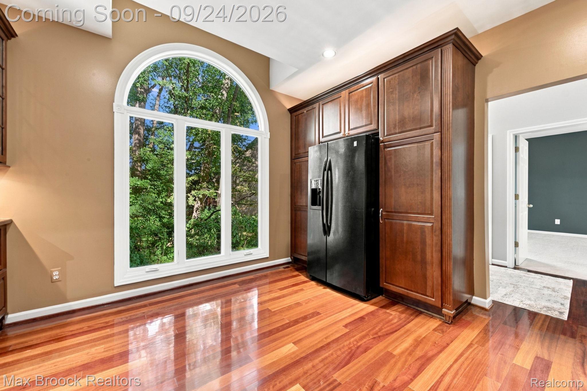 24585 Edgewood Drive