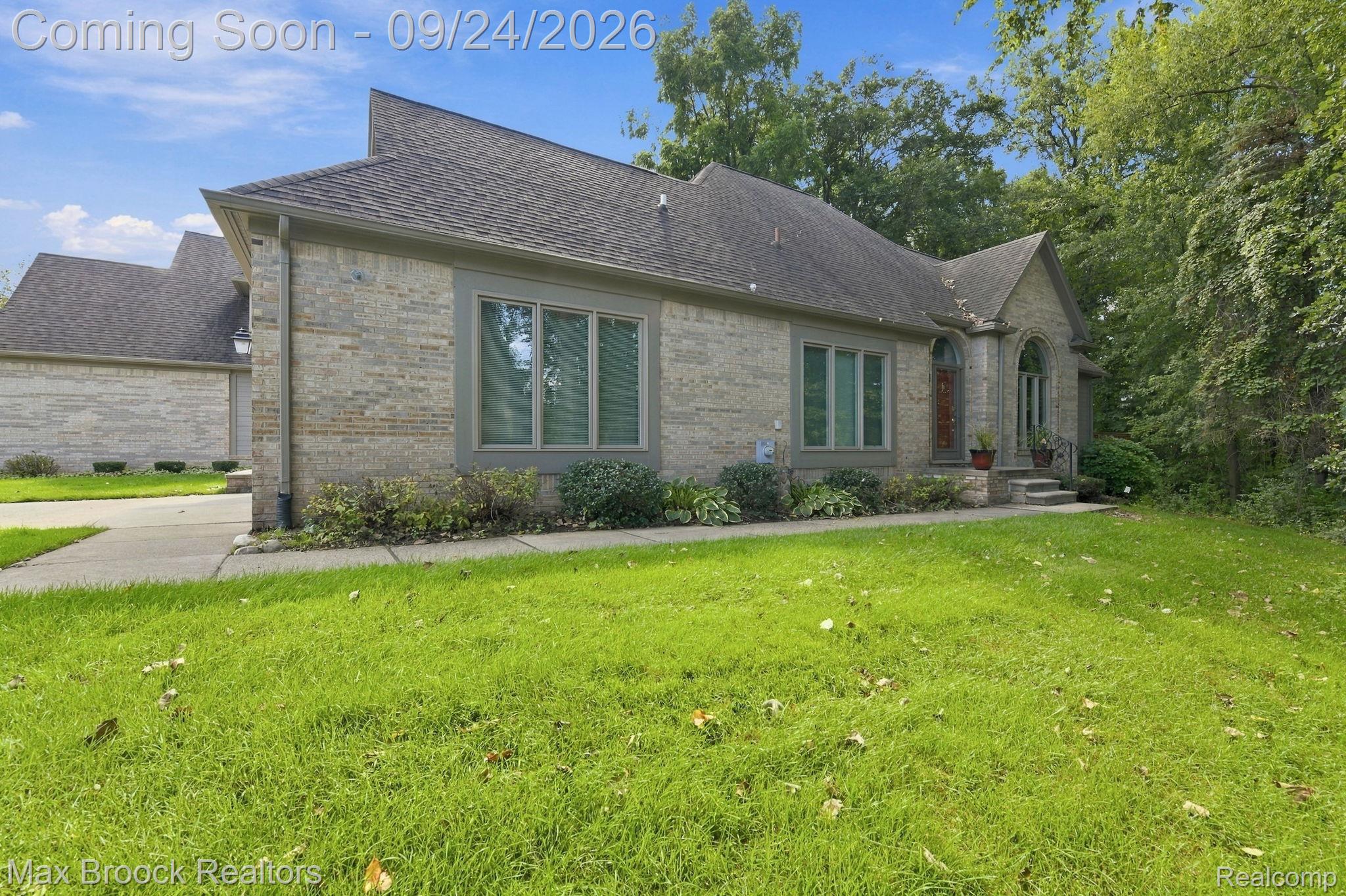 24585 Edgewood Drive