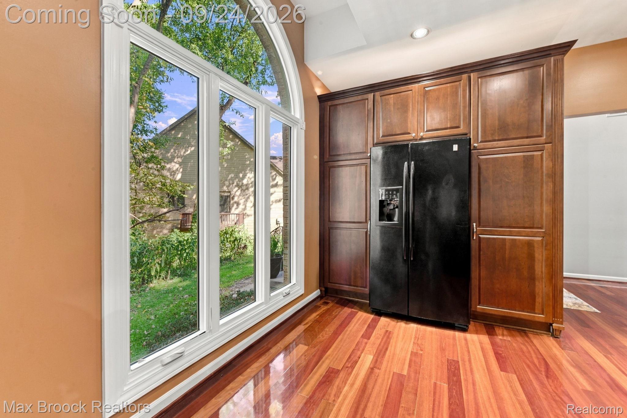 24585 Edgewood Drive