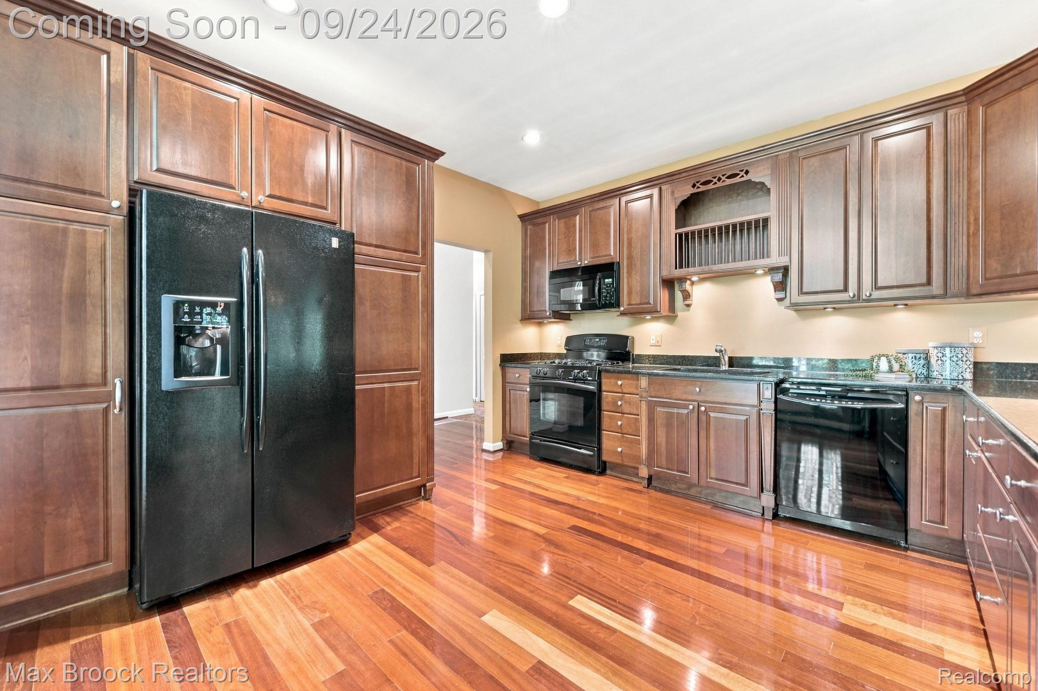 24585 Edgewood Drive
