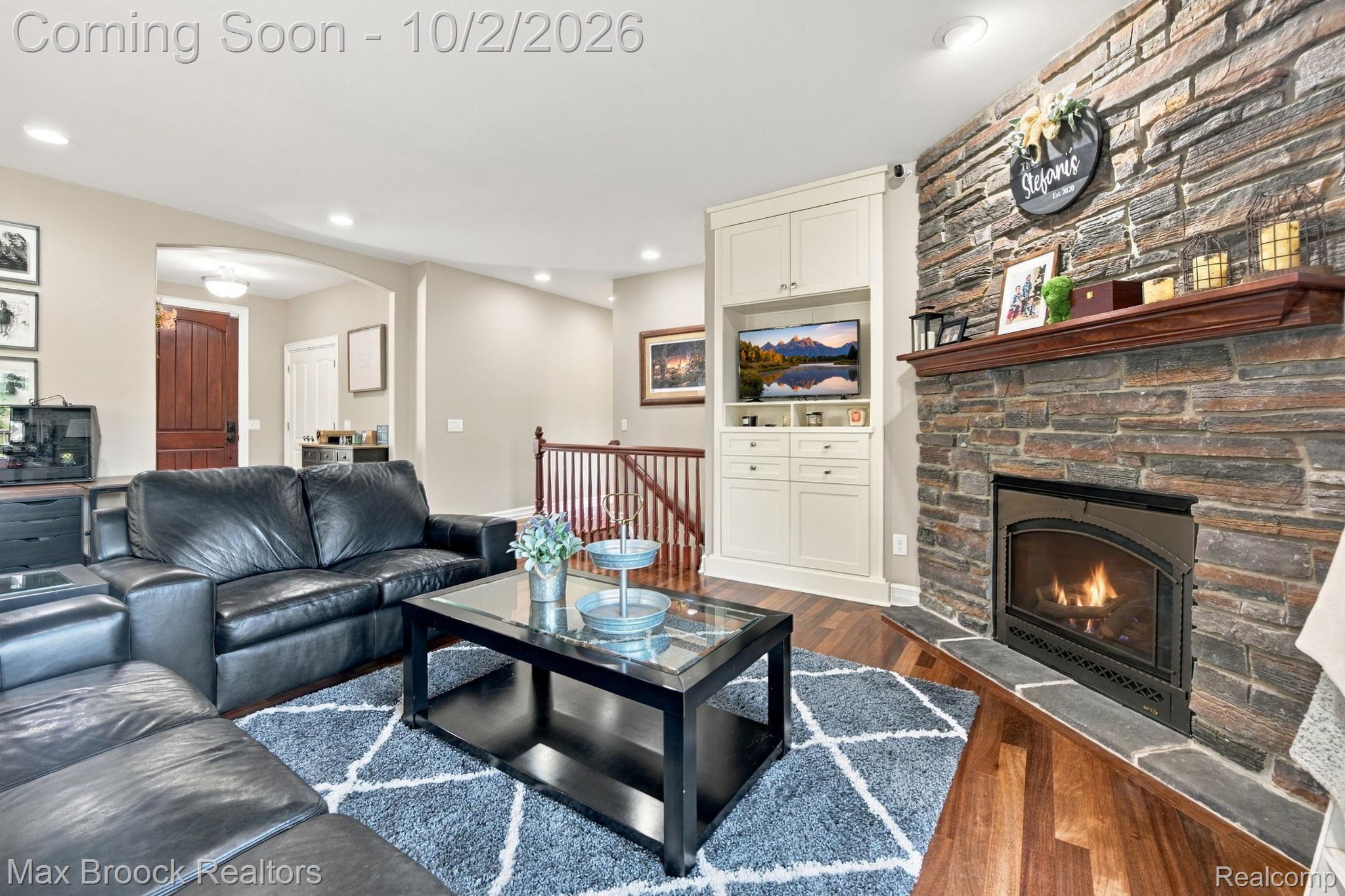 3937 Helens Gate Street
