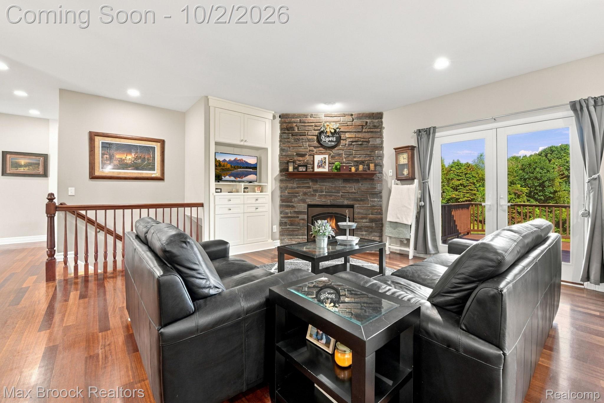 3937 Helens Gate Street