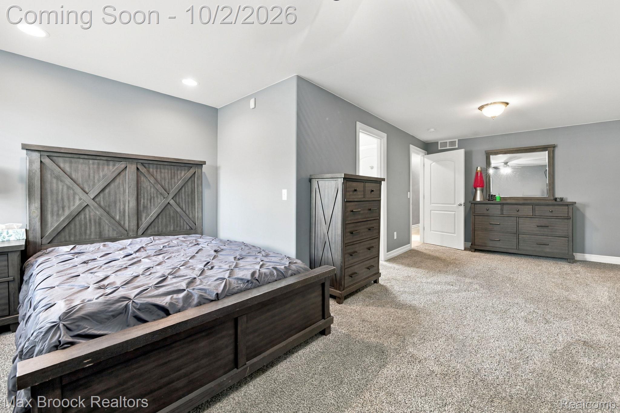 3937 Helens Gate Street