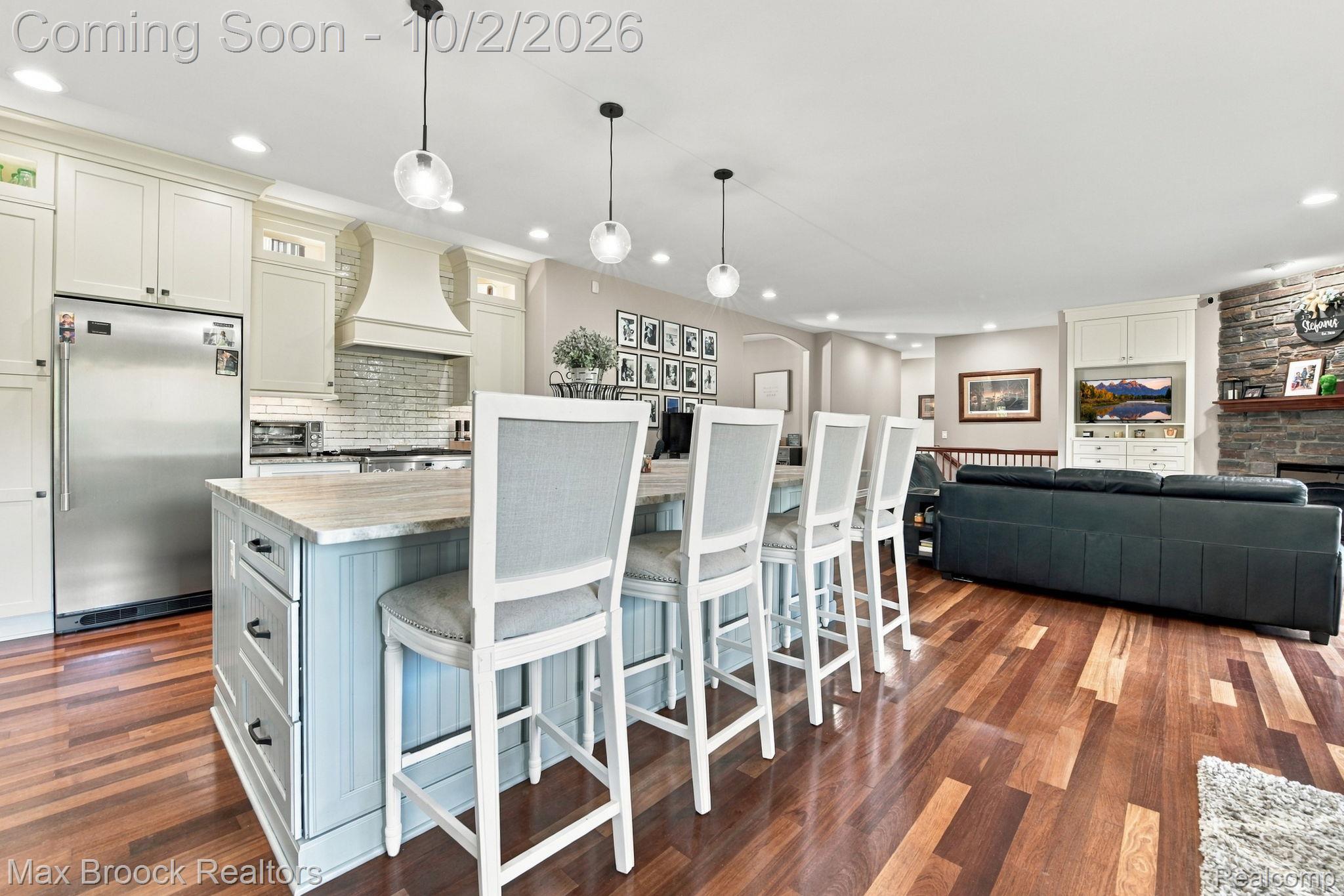 3937 Helens Gate Street