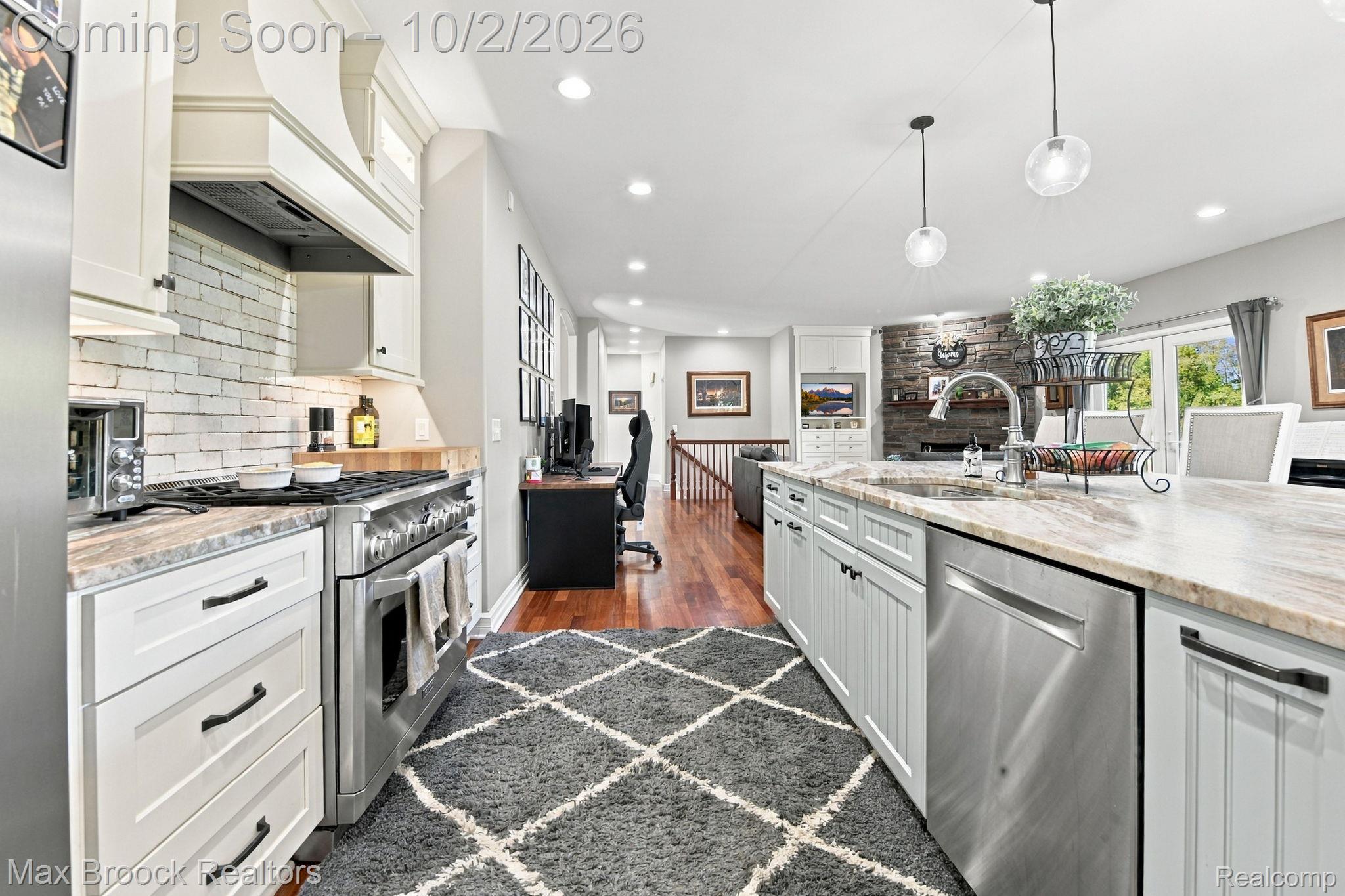 3937 Helens Gate Street